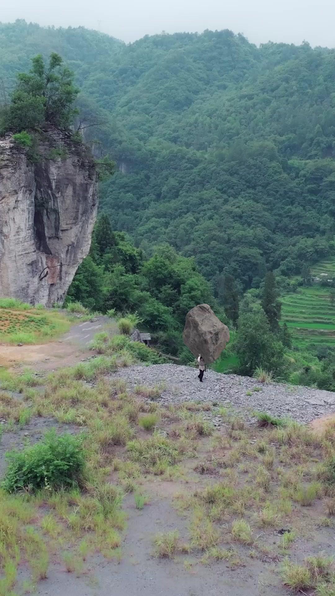 Da Reietto a Leggenda