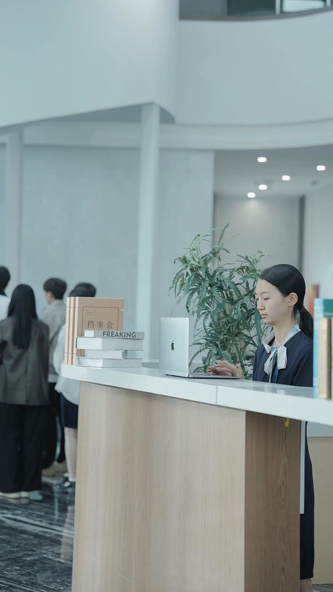 Cinta Retak Tak Sempurna