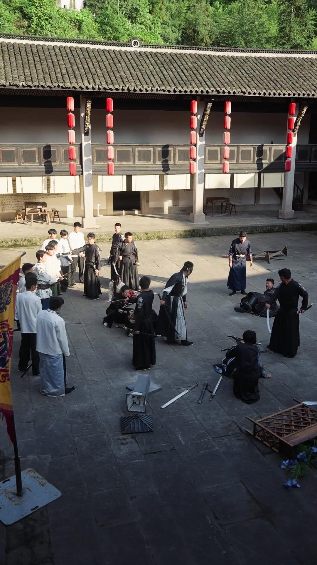 Fénix entre cenizas