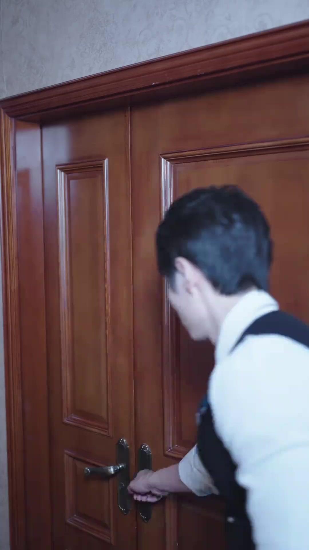 MAÎTRESSE, MENSONGE, VENGEANCE