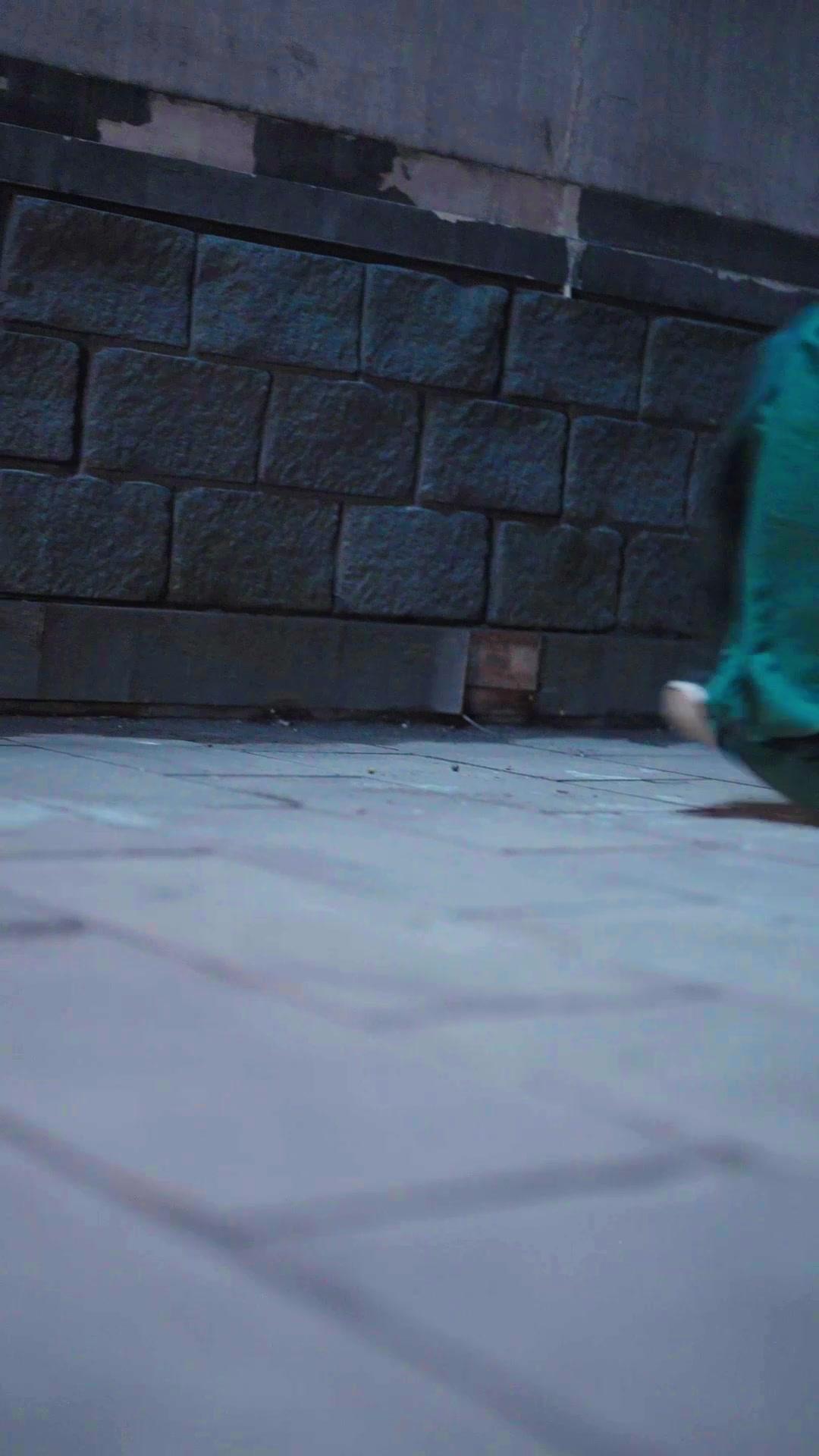 穿越成太監，我夜夜狂吻太子