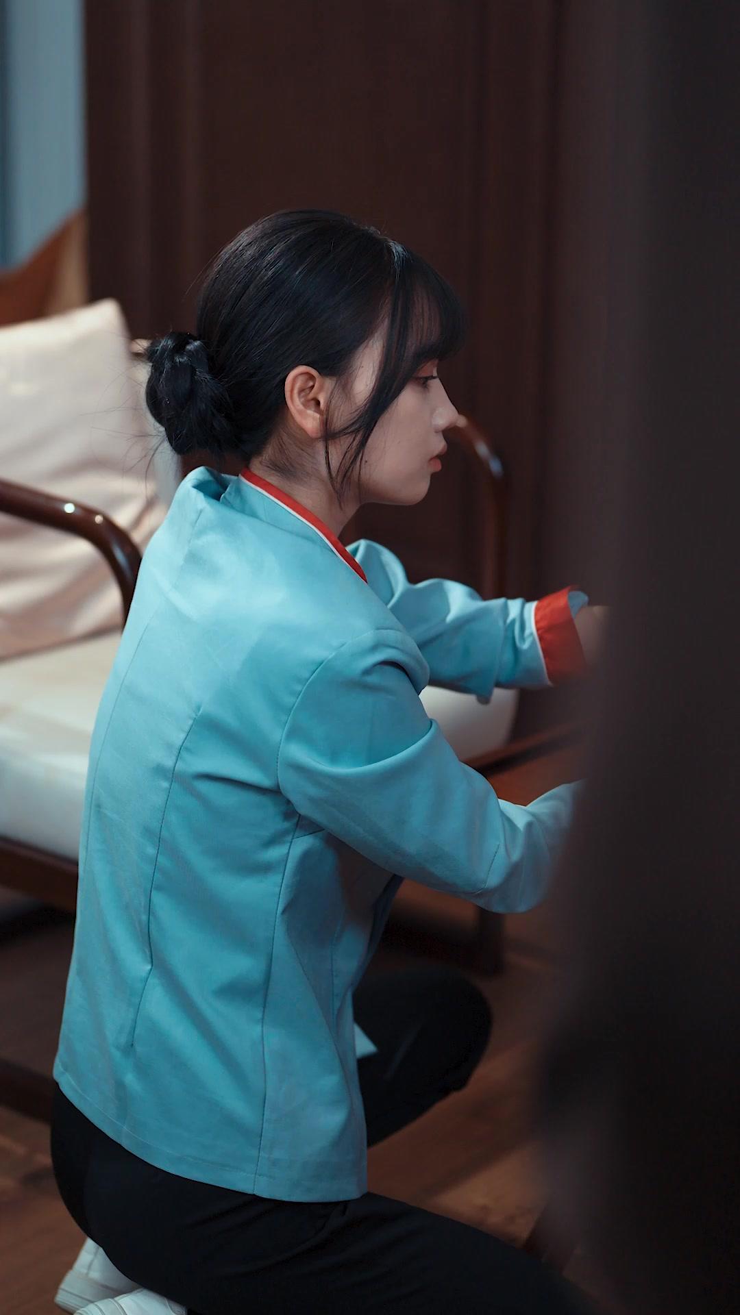 Die Familie ließ sie schuften, doch sie heiratete das Glück.