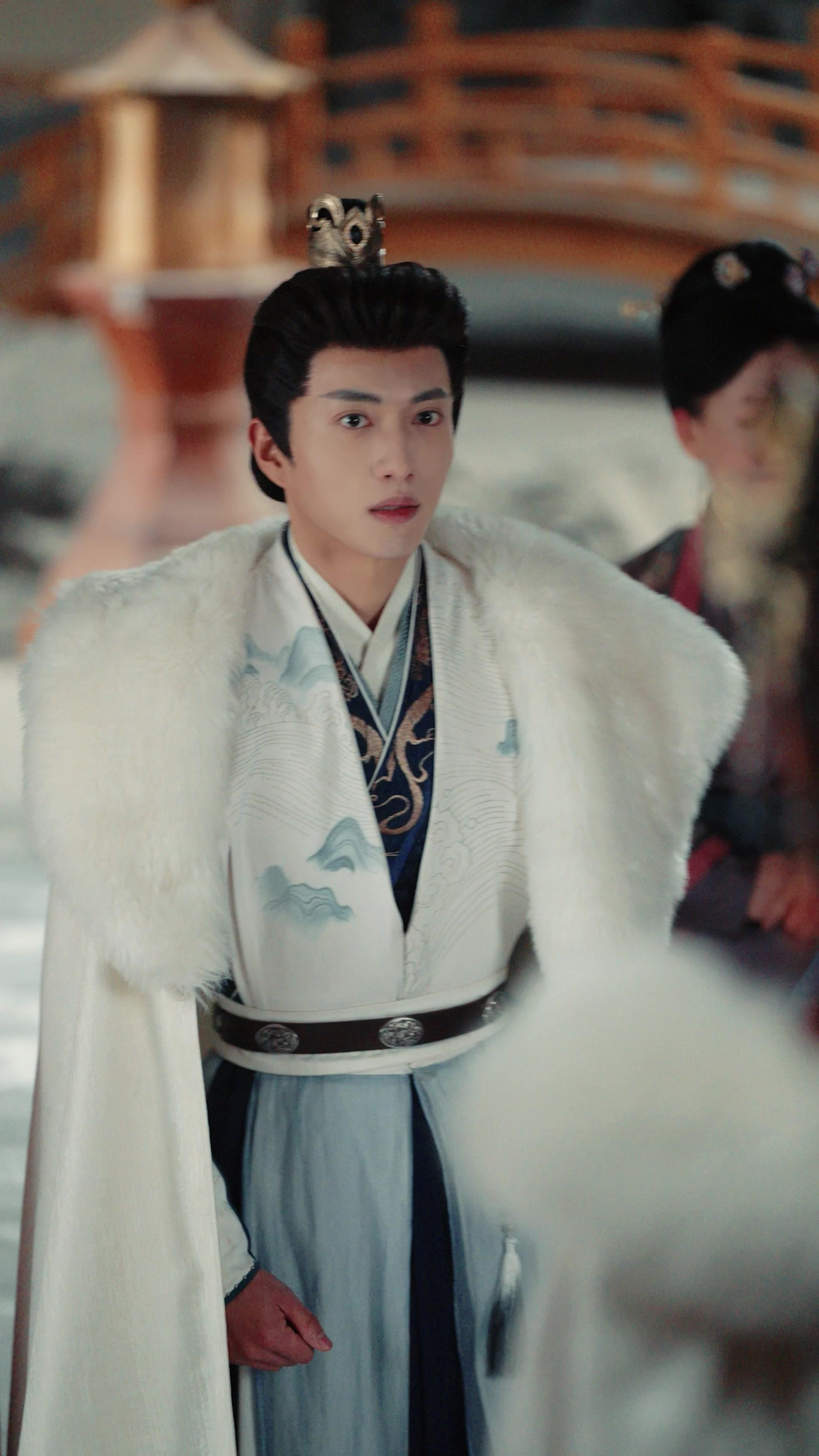 Cinta Kerajaan Yang Rumit