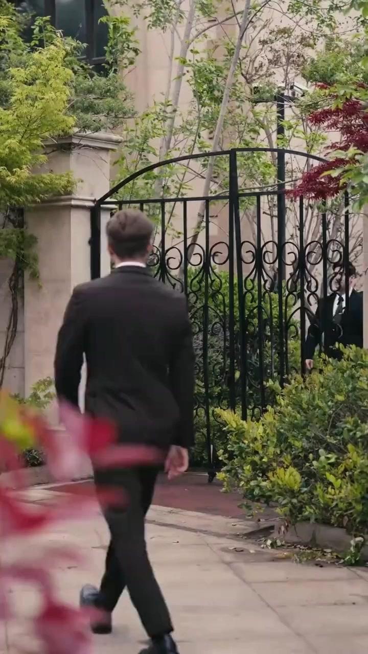 अरबपति के माँ-पा से पंगा नहीं!