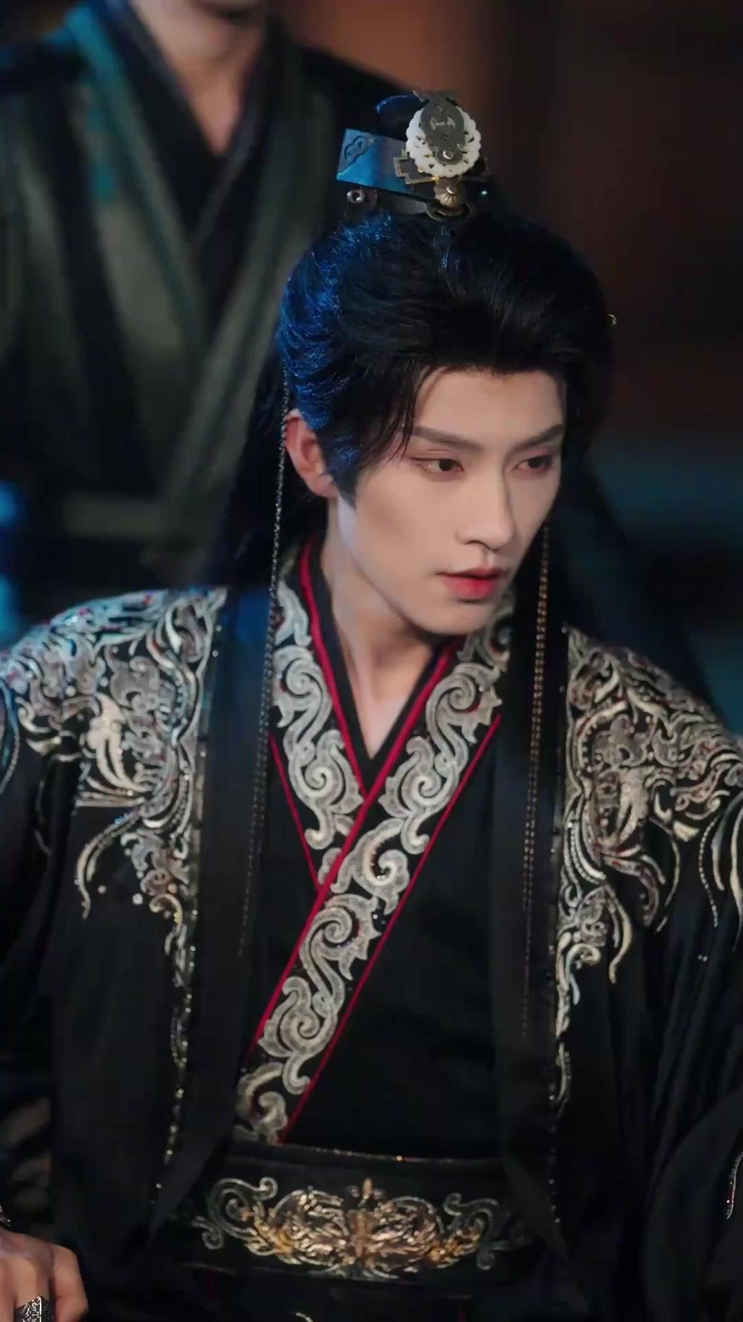 (พากย์เสียง) จากเหยื่อ สู่ผู้ล่าบัลลังก์