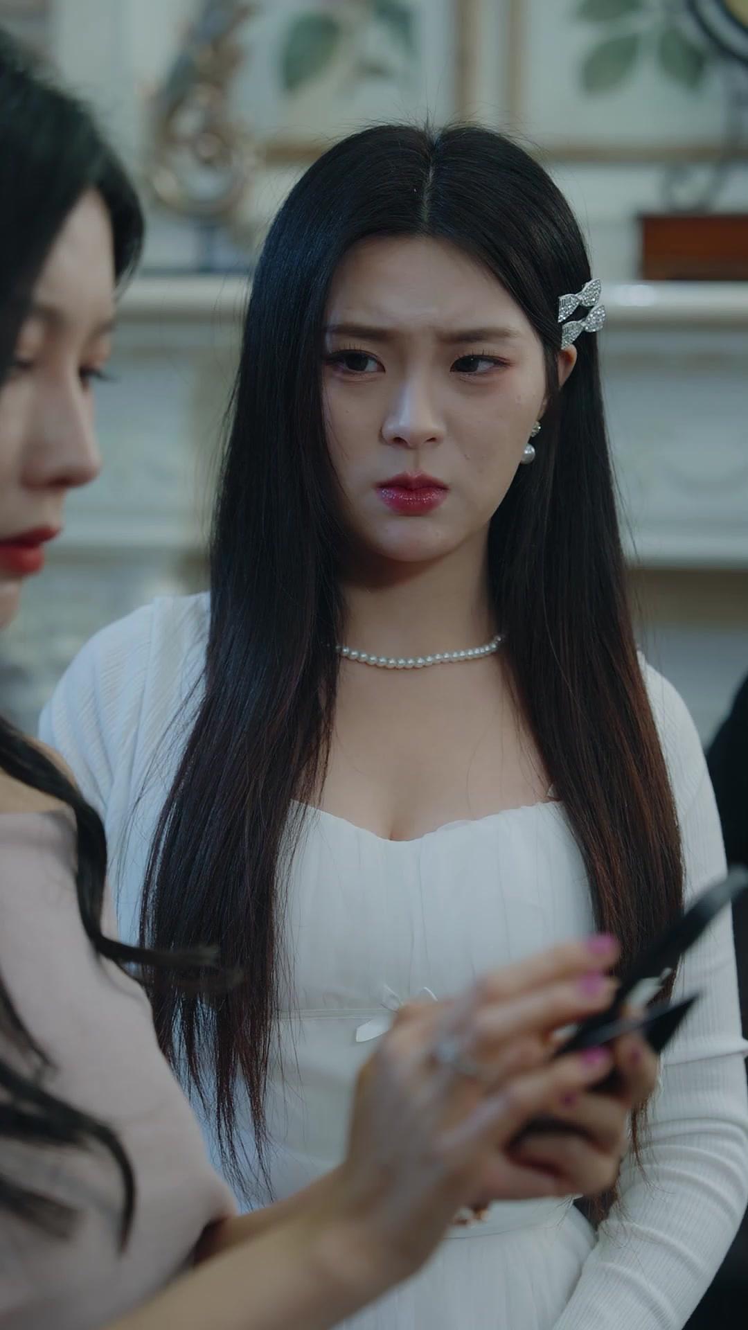 Chồng Cũ Ẩn Thế