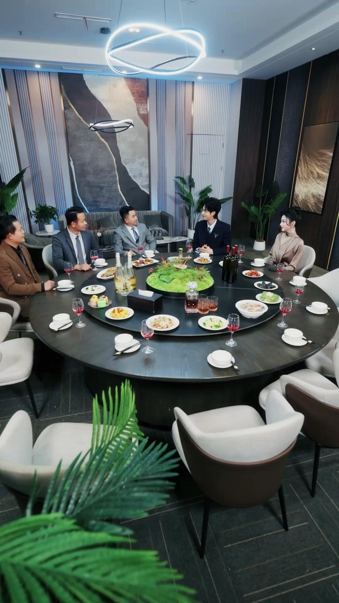 Chồng Cũ Là Vua Bài