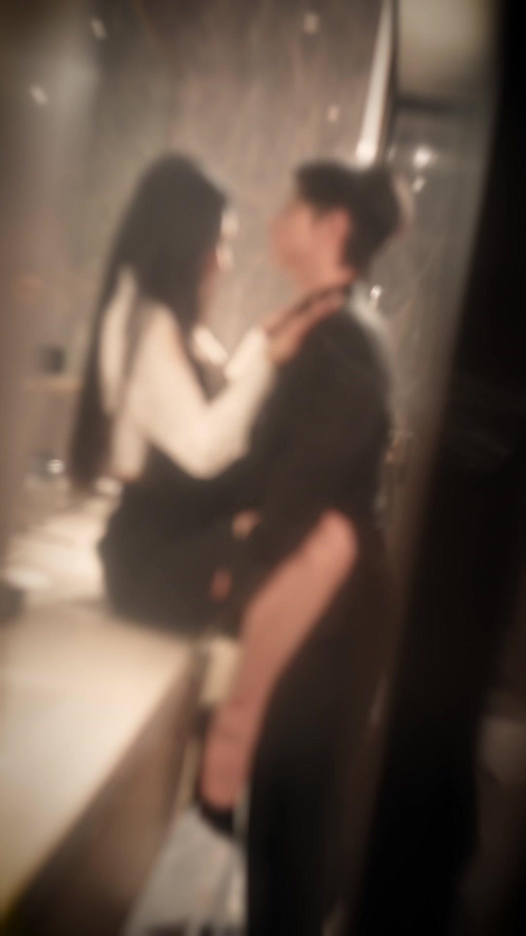 MÉFIEZ-VOUS DU CONJOINT