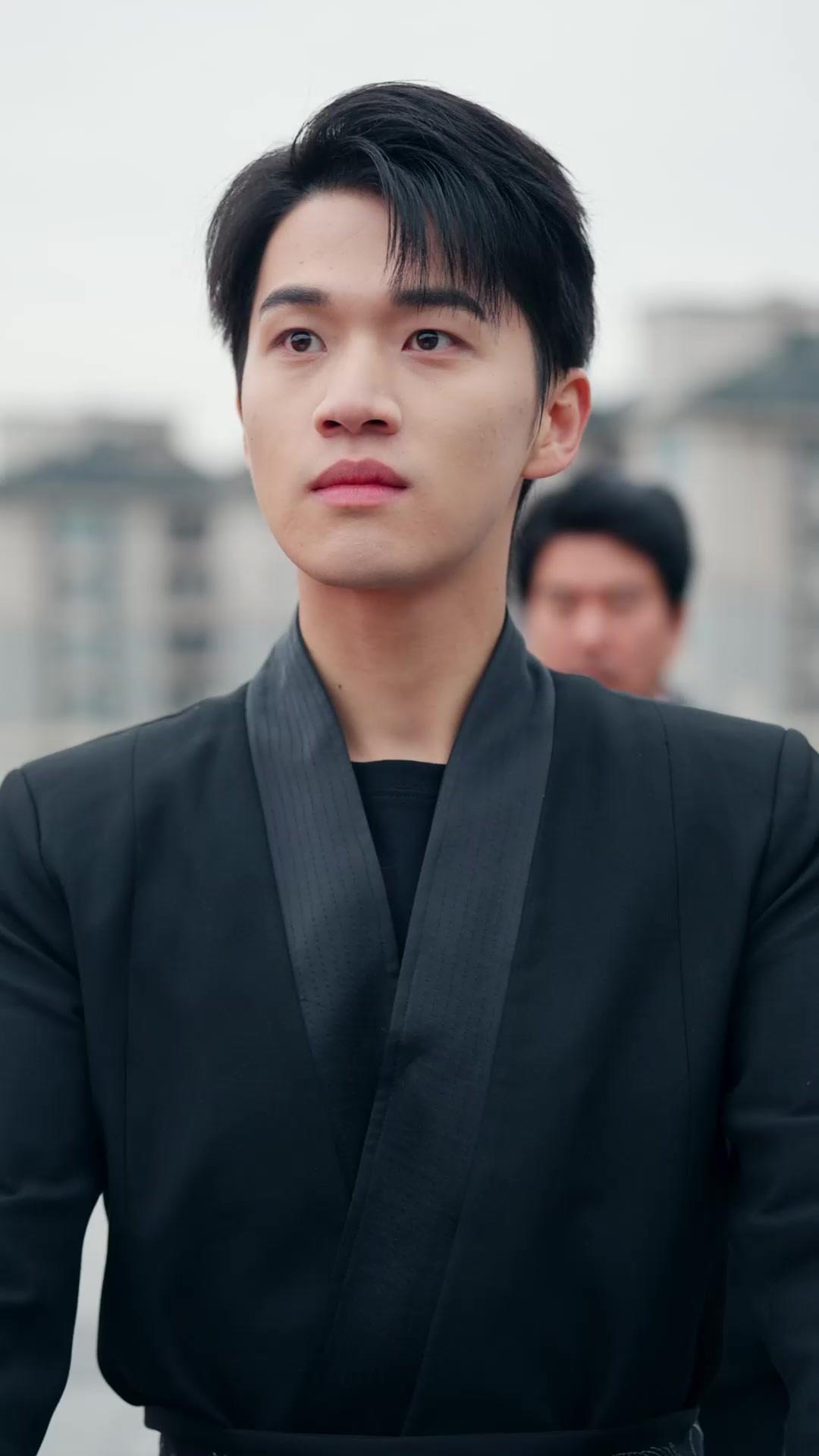 Iblis Topeng Misterius