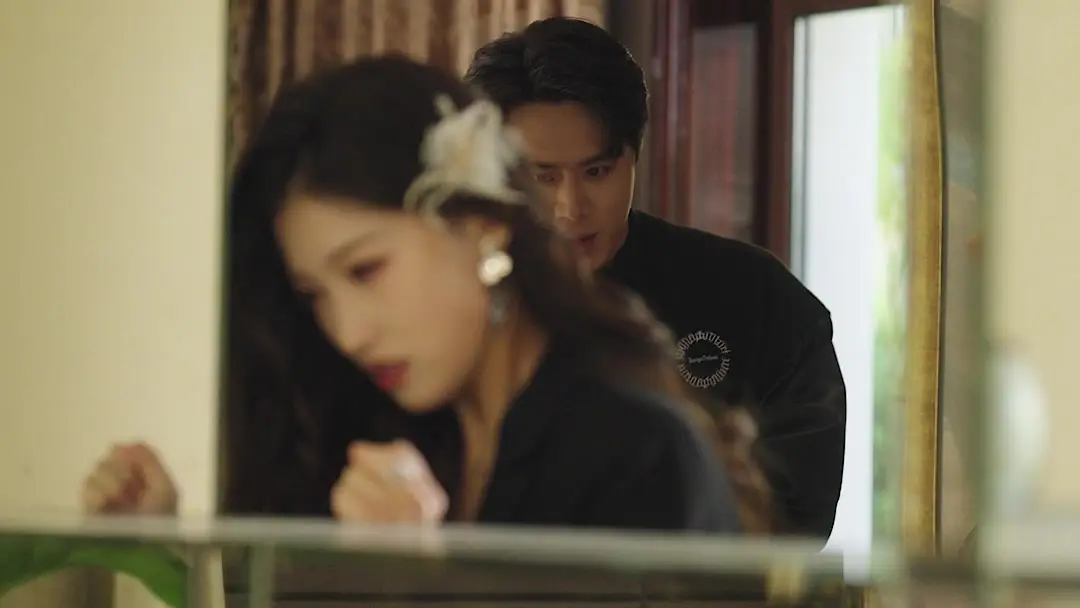 Love in Ashes: When Every Glance Is a Weapon