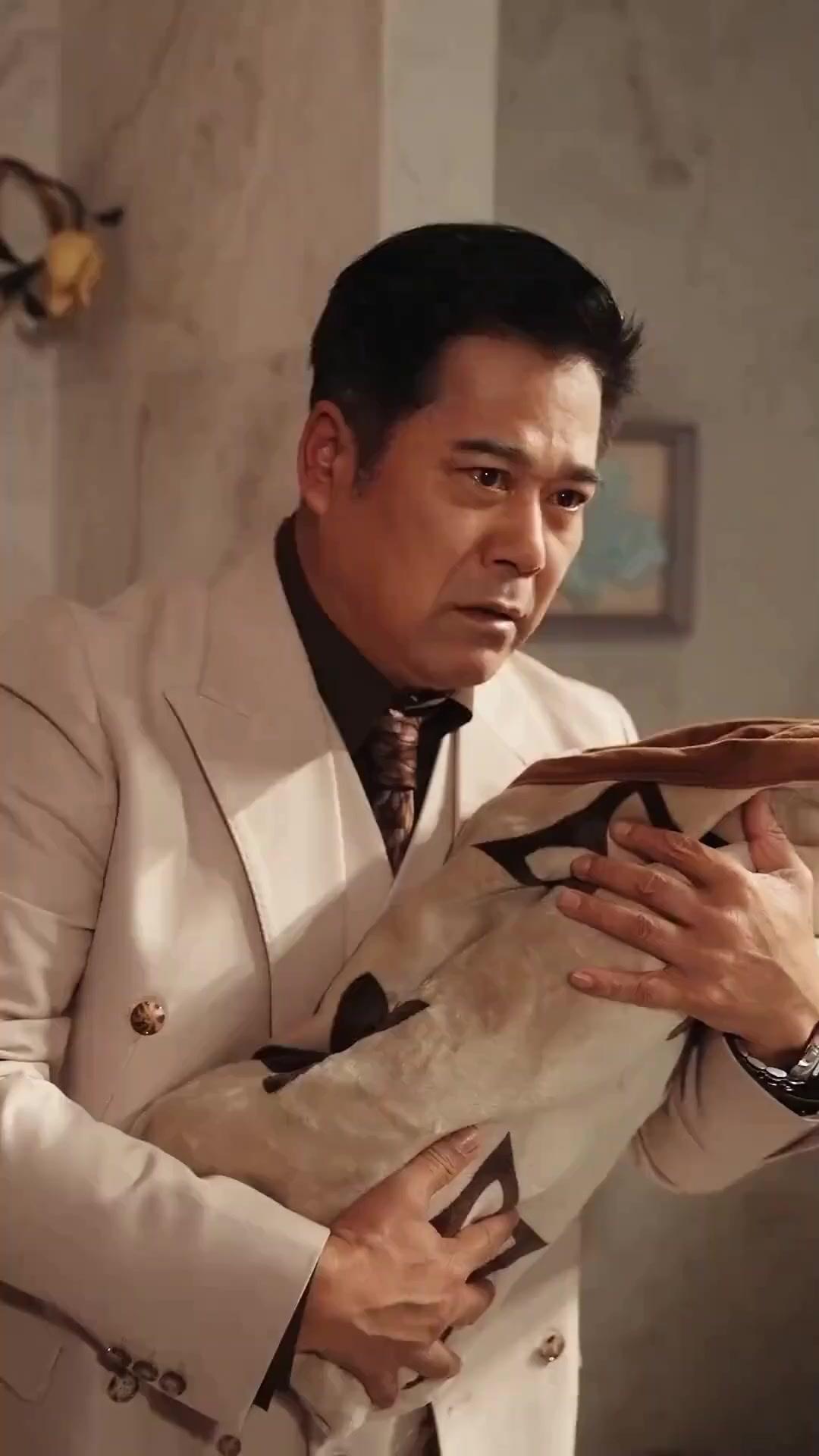 (Sulih suara) Menghalau Kemalangan Keluarga