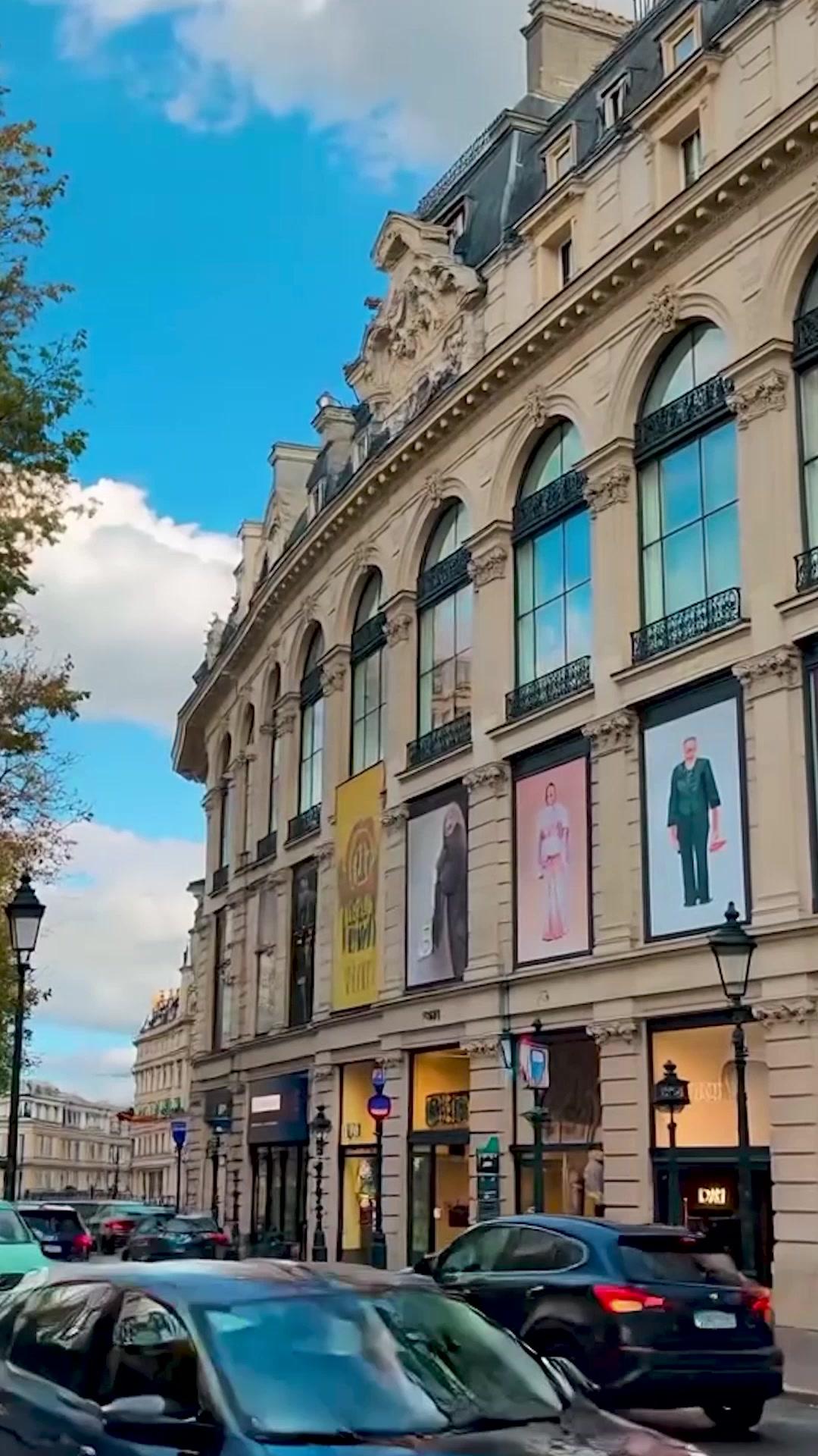 O Bilionário e a Amada Grávida Desaparecida