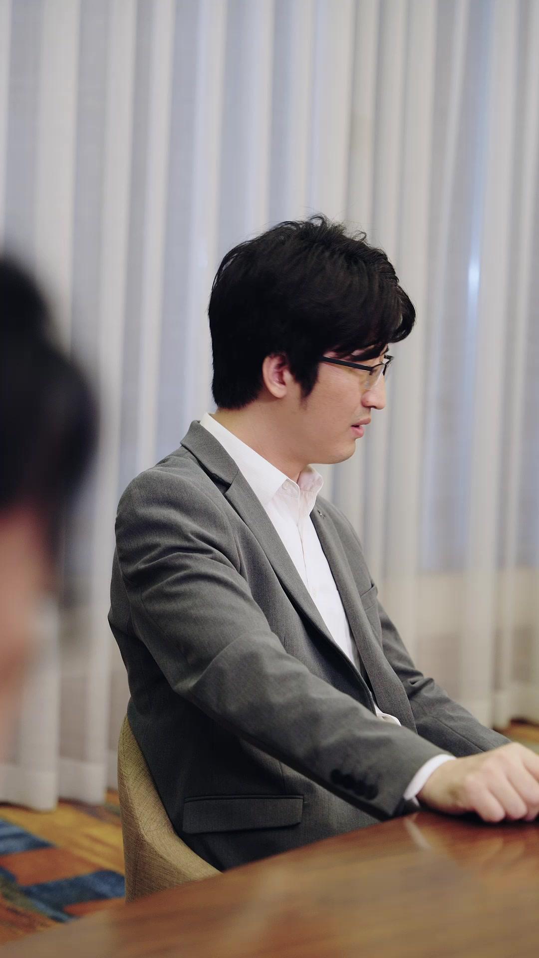 A Faxineira É Bilionária?