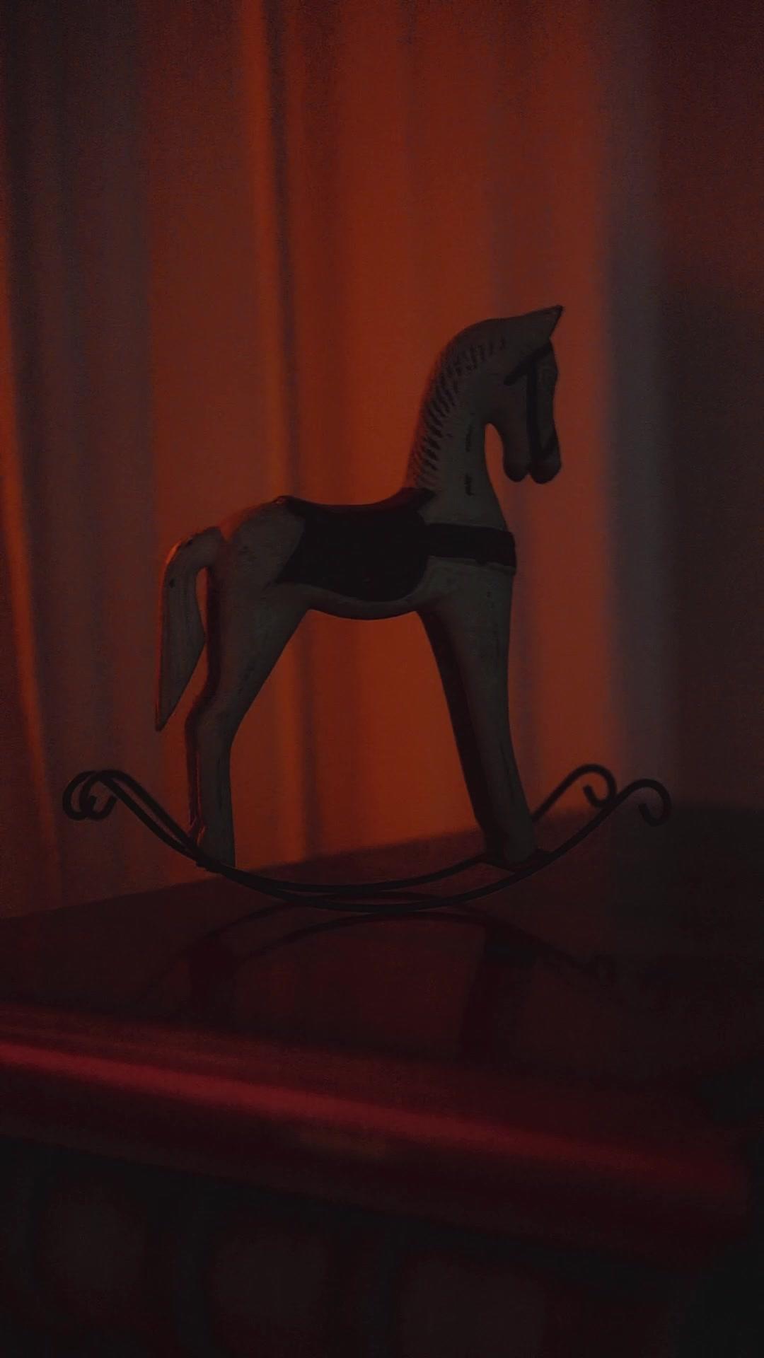 حين تحوّلت المجسّمات إلى زوجات