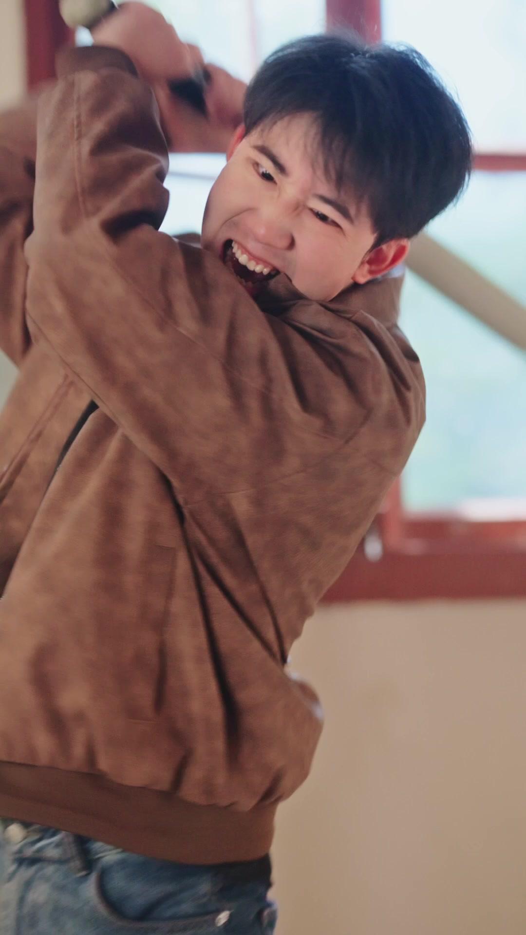 My Useless Uncle Made Me A Billionaire Heiress