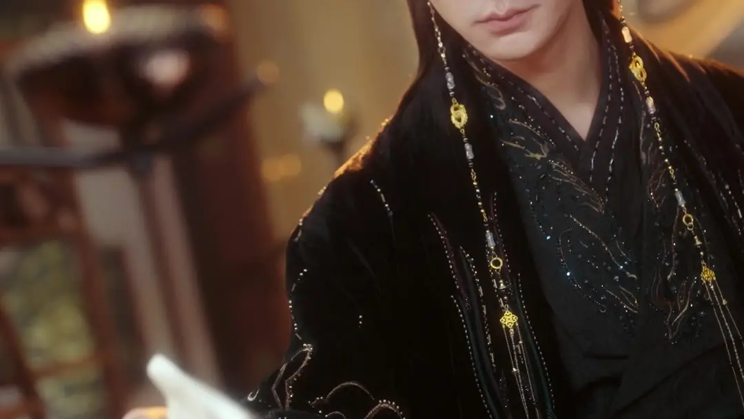 Minh Nguyệt Dẫn Tâm: Chiếc nhẫn ngọc và nụ hôn trong lửa