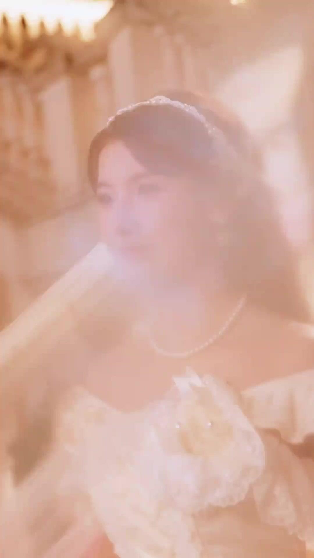 กรงทองซ่อนรัก