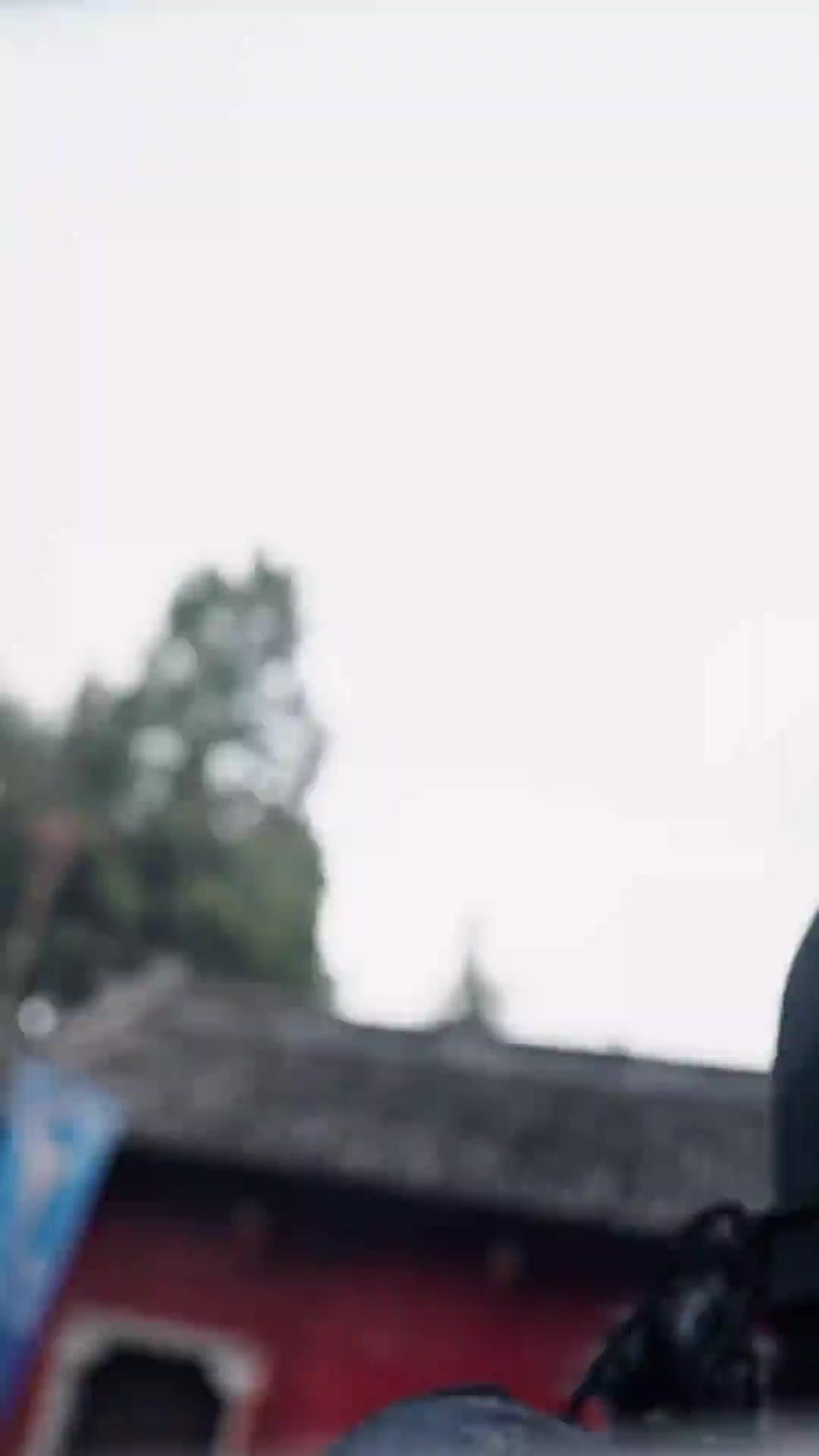 LE DÉMON AU VISAGE DE JADE