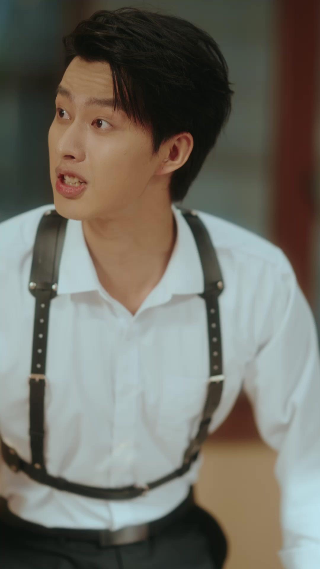 Satu Atap, Dua Kisah Cinta