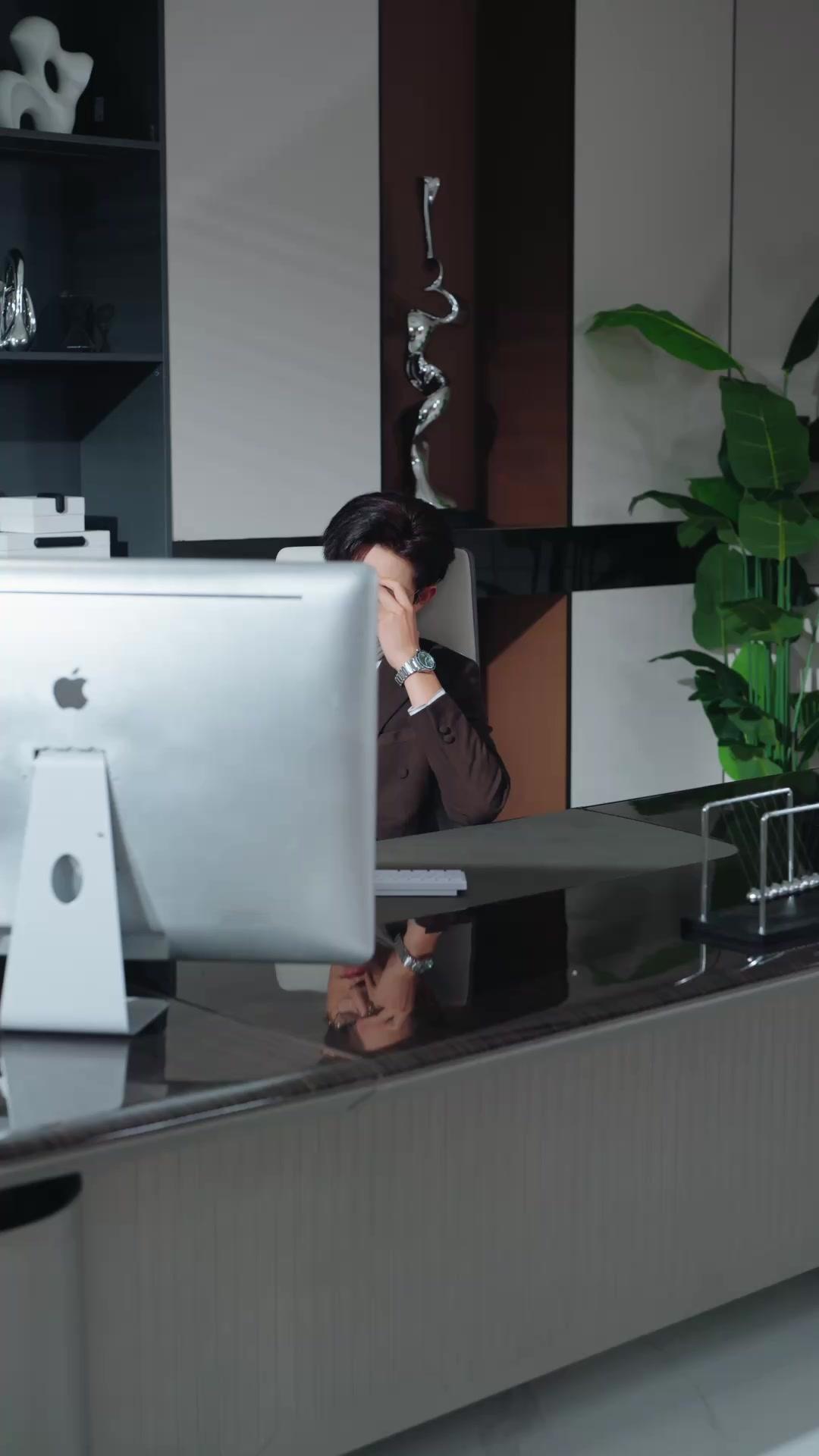 Welcome Your Ex? Bye, Loser!