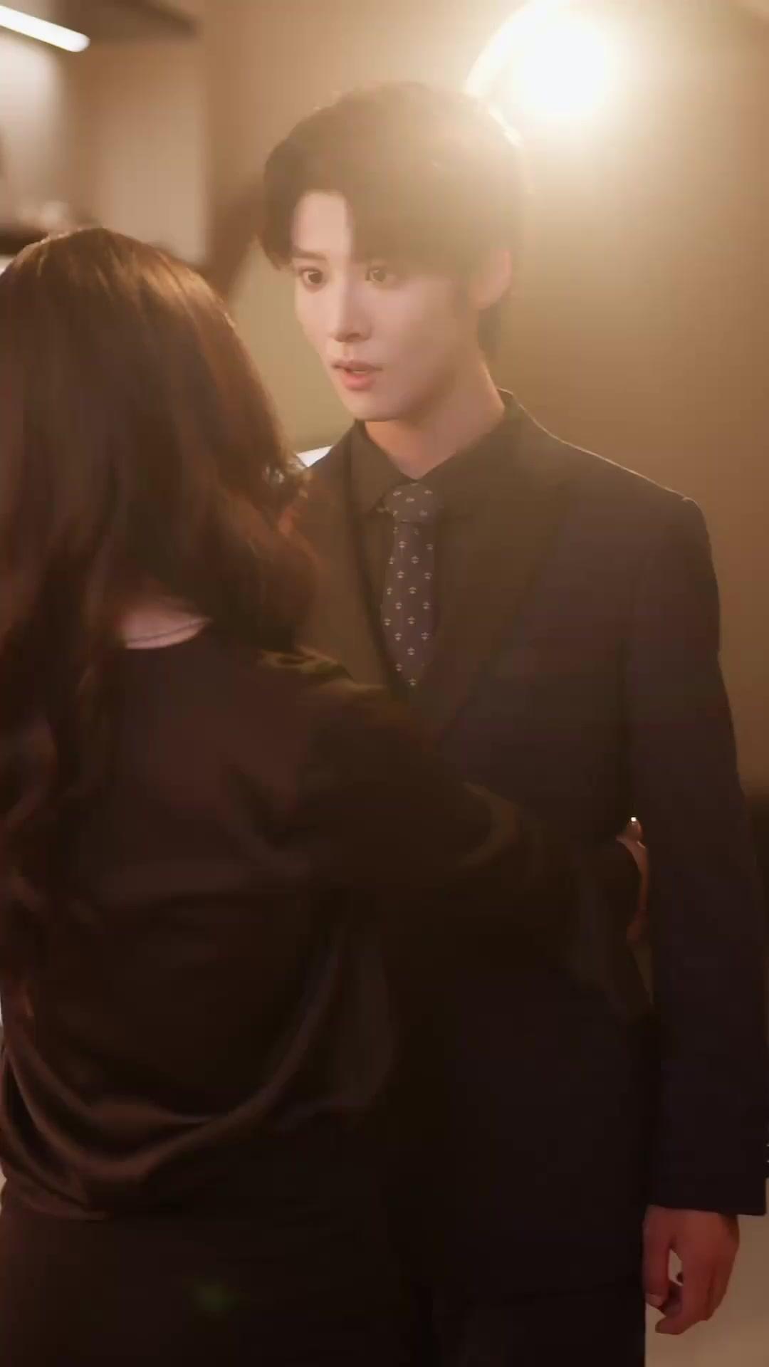 Usia tidak memisahkan cinta