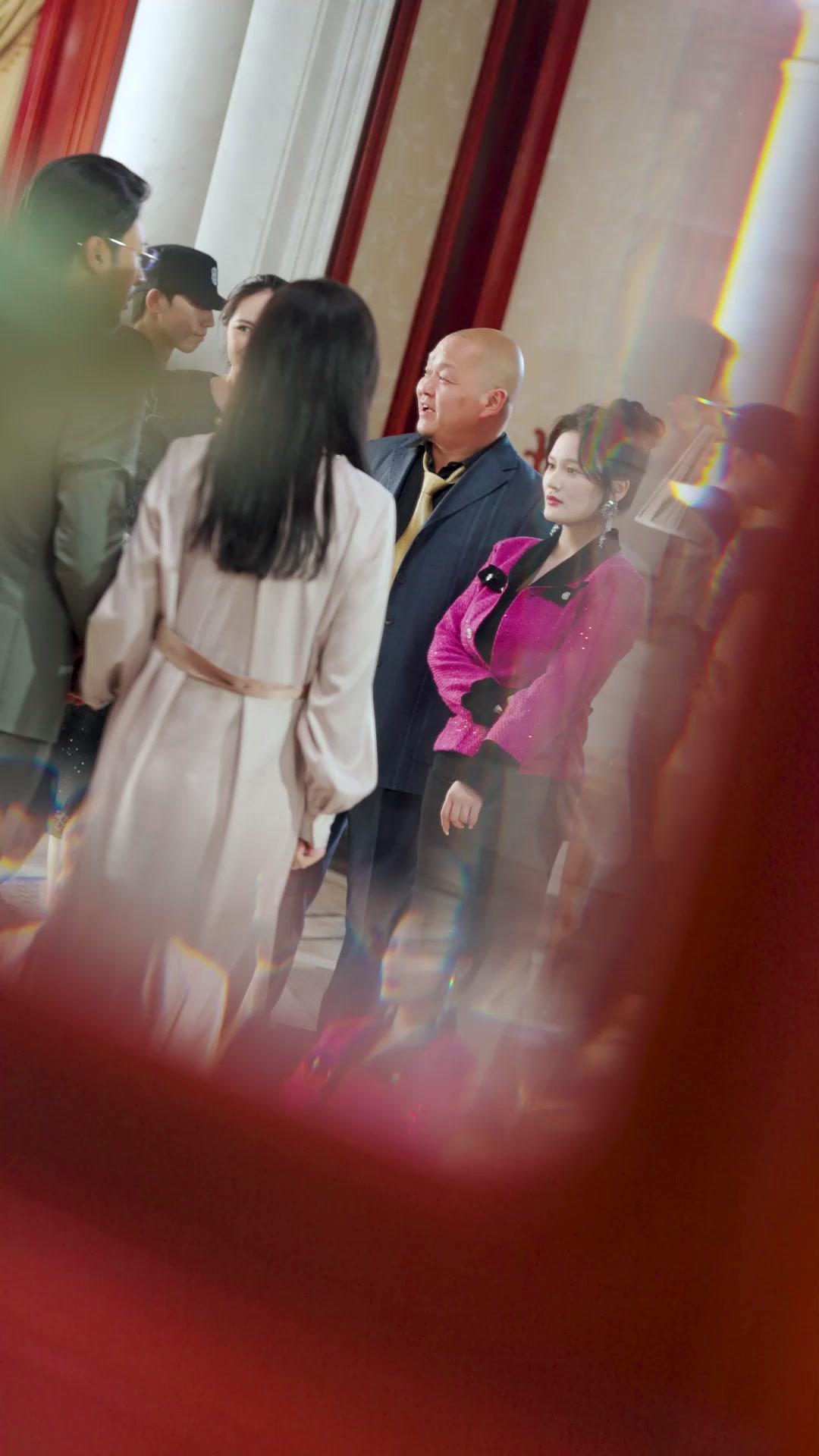 El dinero es su mamá