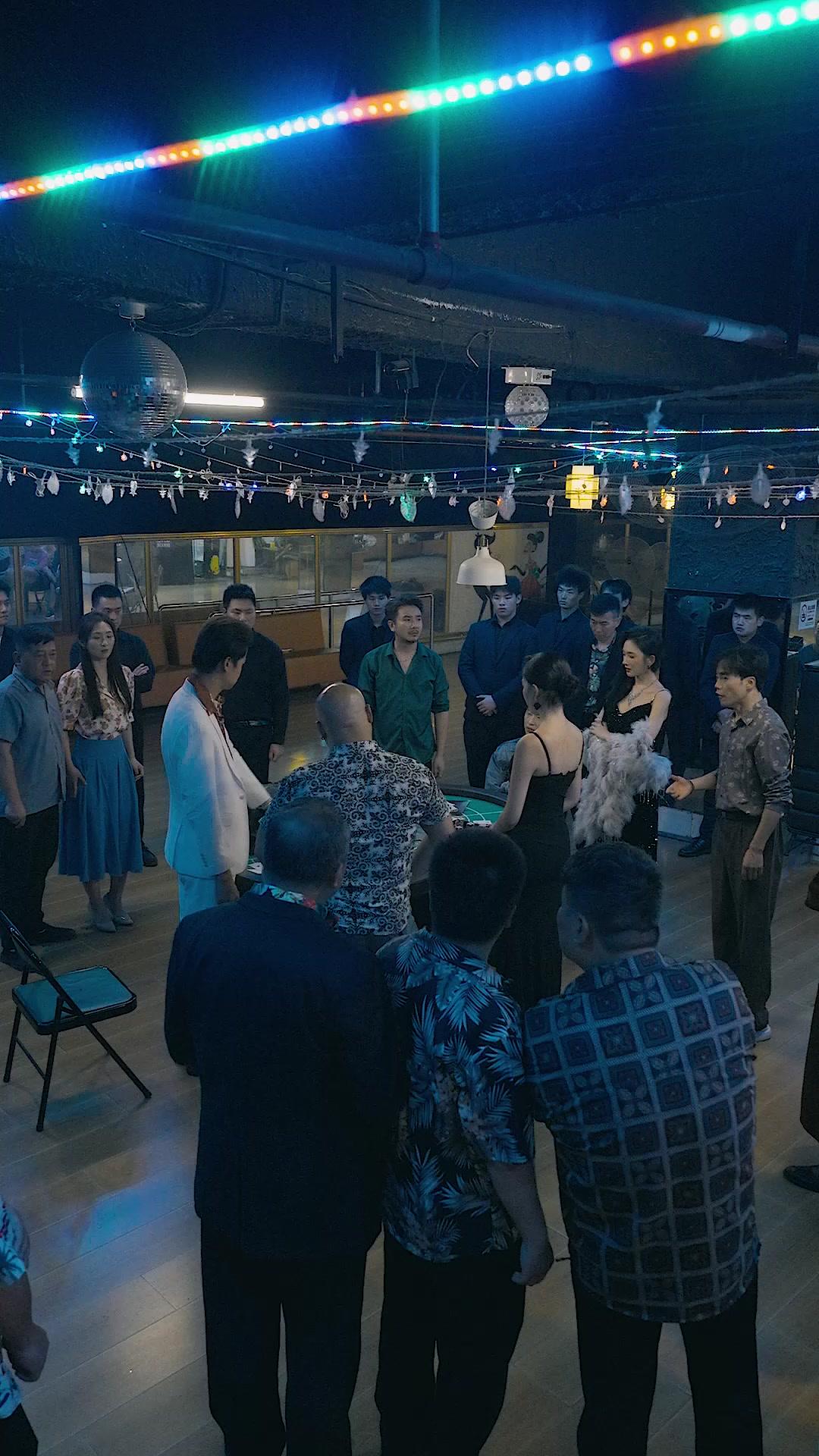 Blauer Weg: Zock oder Tod