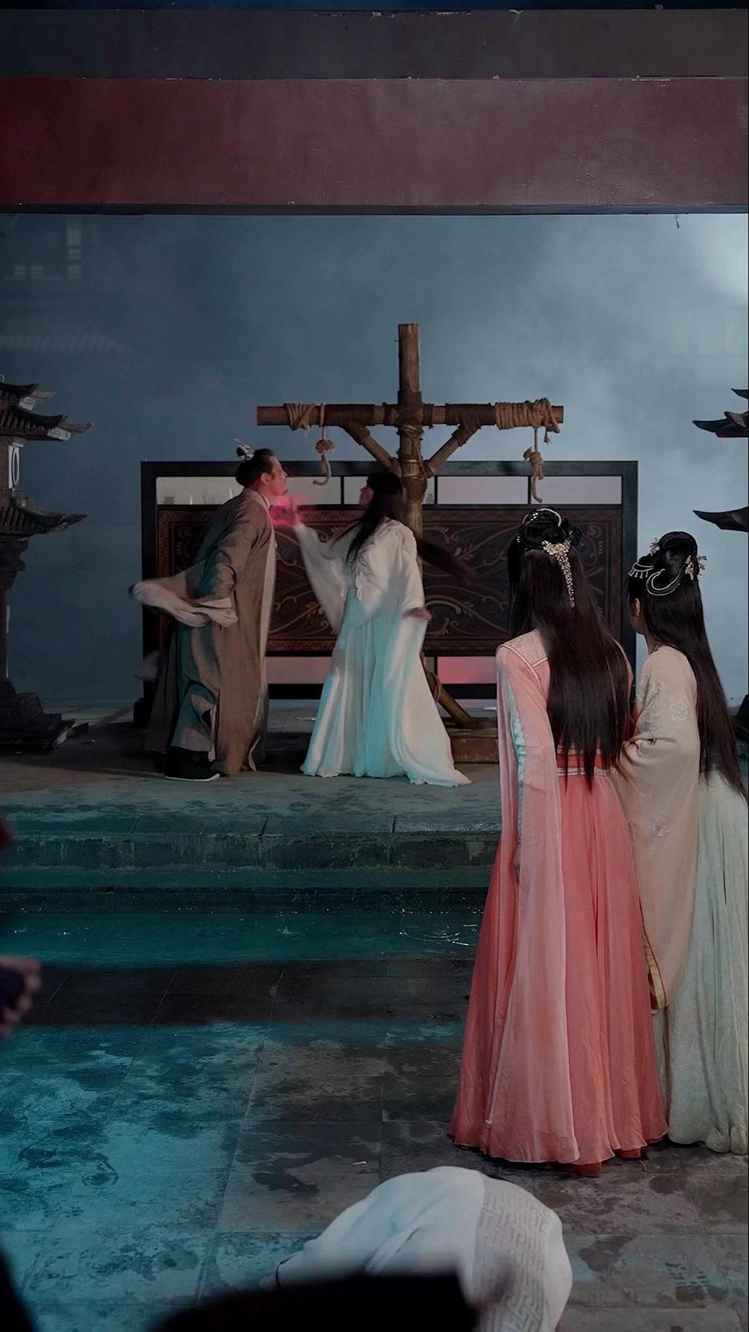 Die, die den Drachen trägt