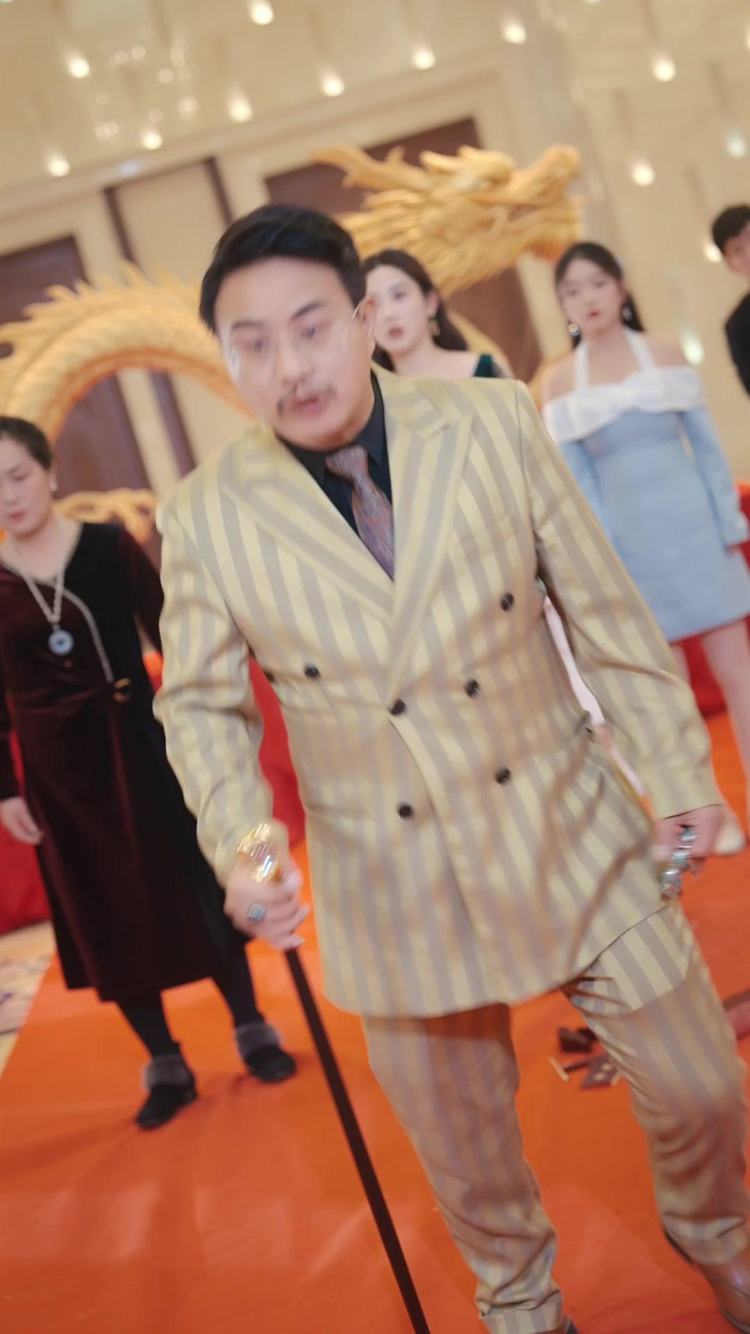 Ultimate Comeback: Bow to Your Dragon King!