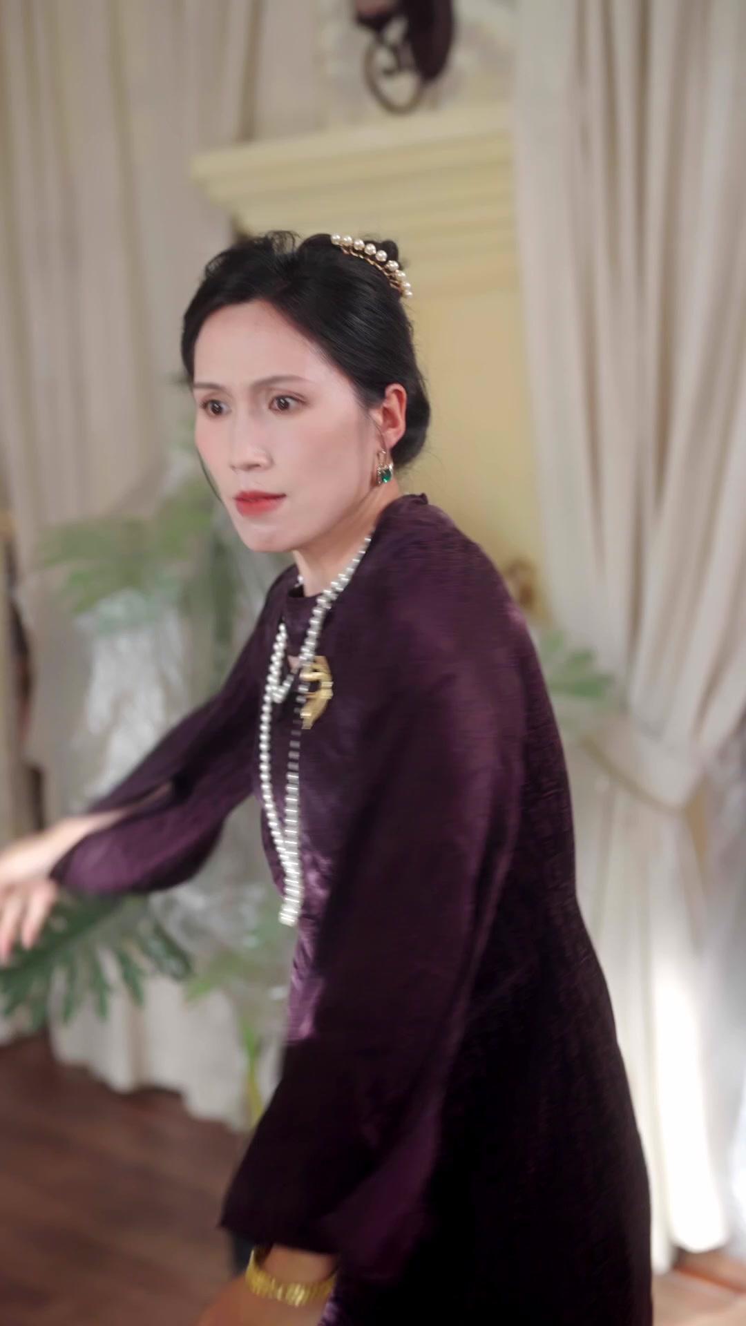 Spoil You 24/7, Your Highness!