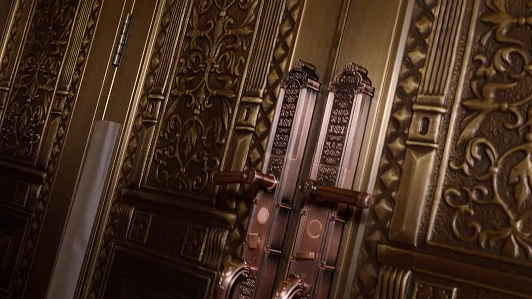 My Legendary Dad Has Returned: When the Sofa Becomes a Battlefield