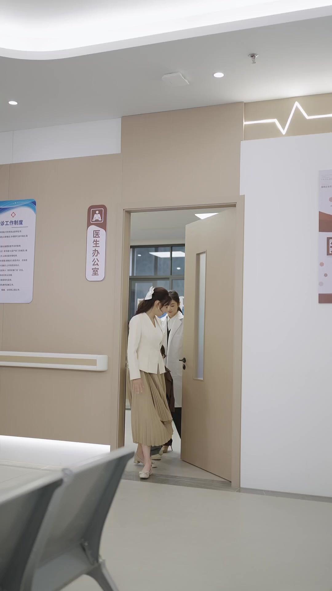 Rahasia Masa Lalu, Cinta dan Balas Dendam