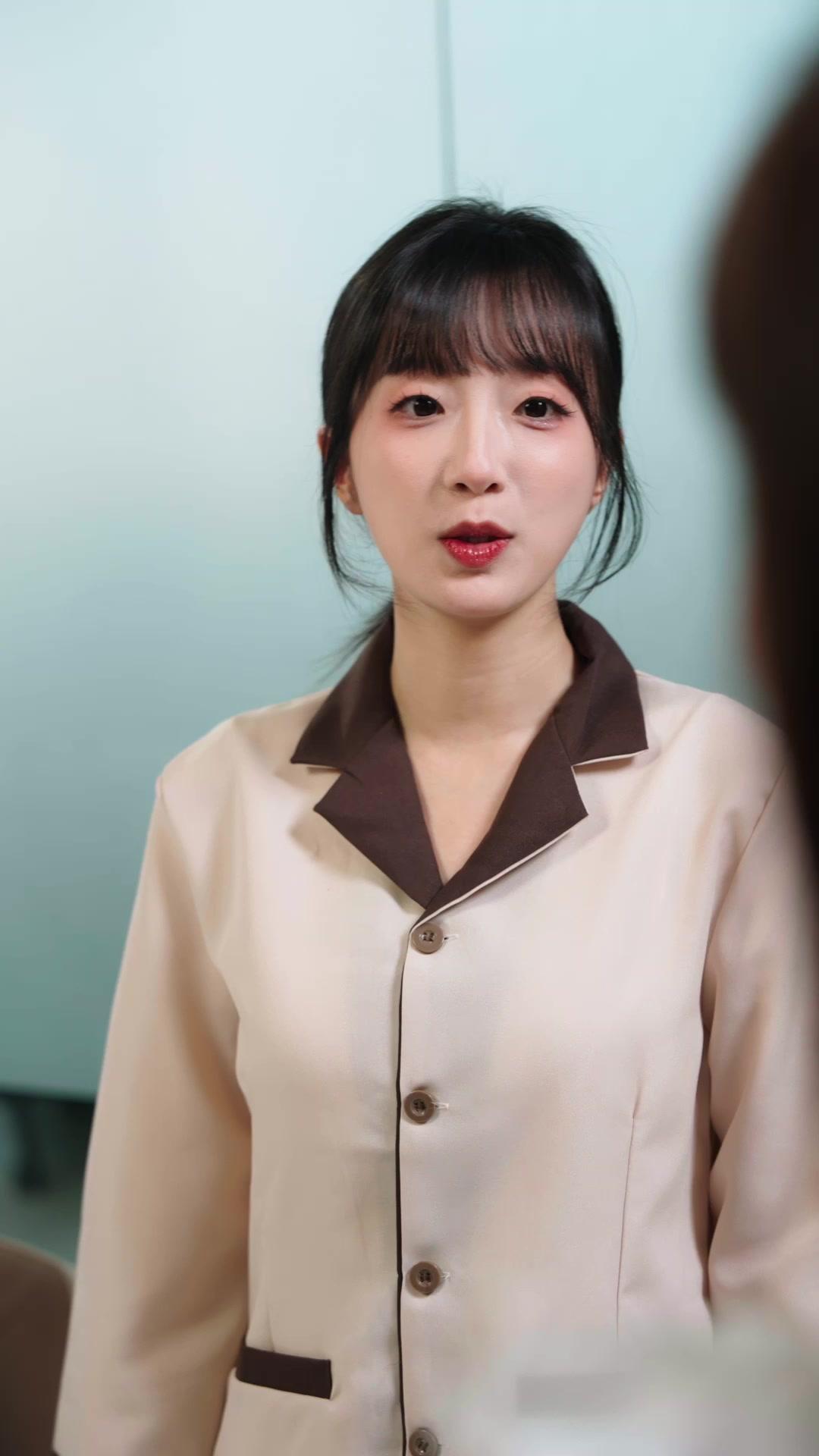 NOÉMIE, SA PRINCESSE VOLÉE