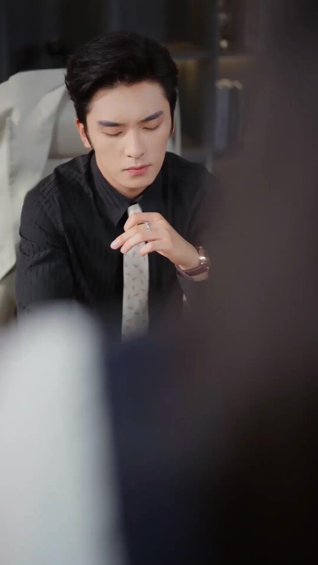 老闆逼我先婚後愛