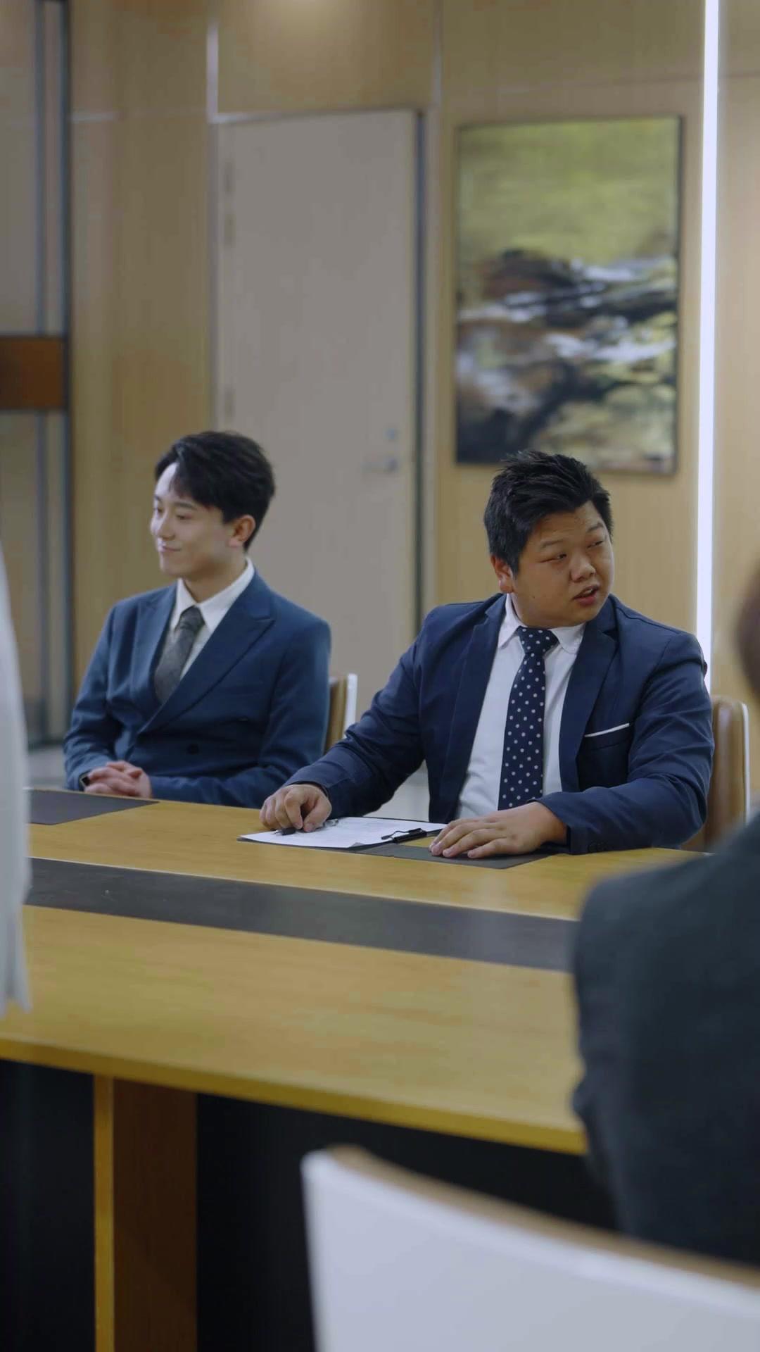 Intrigas bajo la máscara tierna