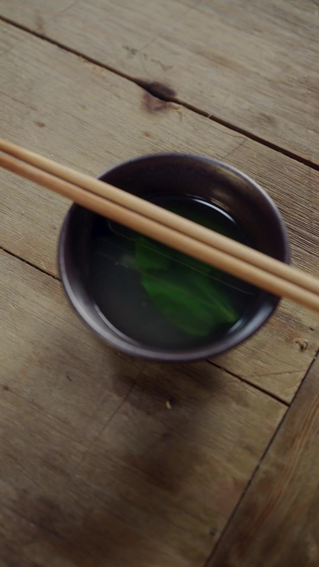 เศรษฐีนีทะลุมิติมาขายน้ำมะนาว