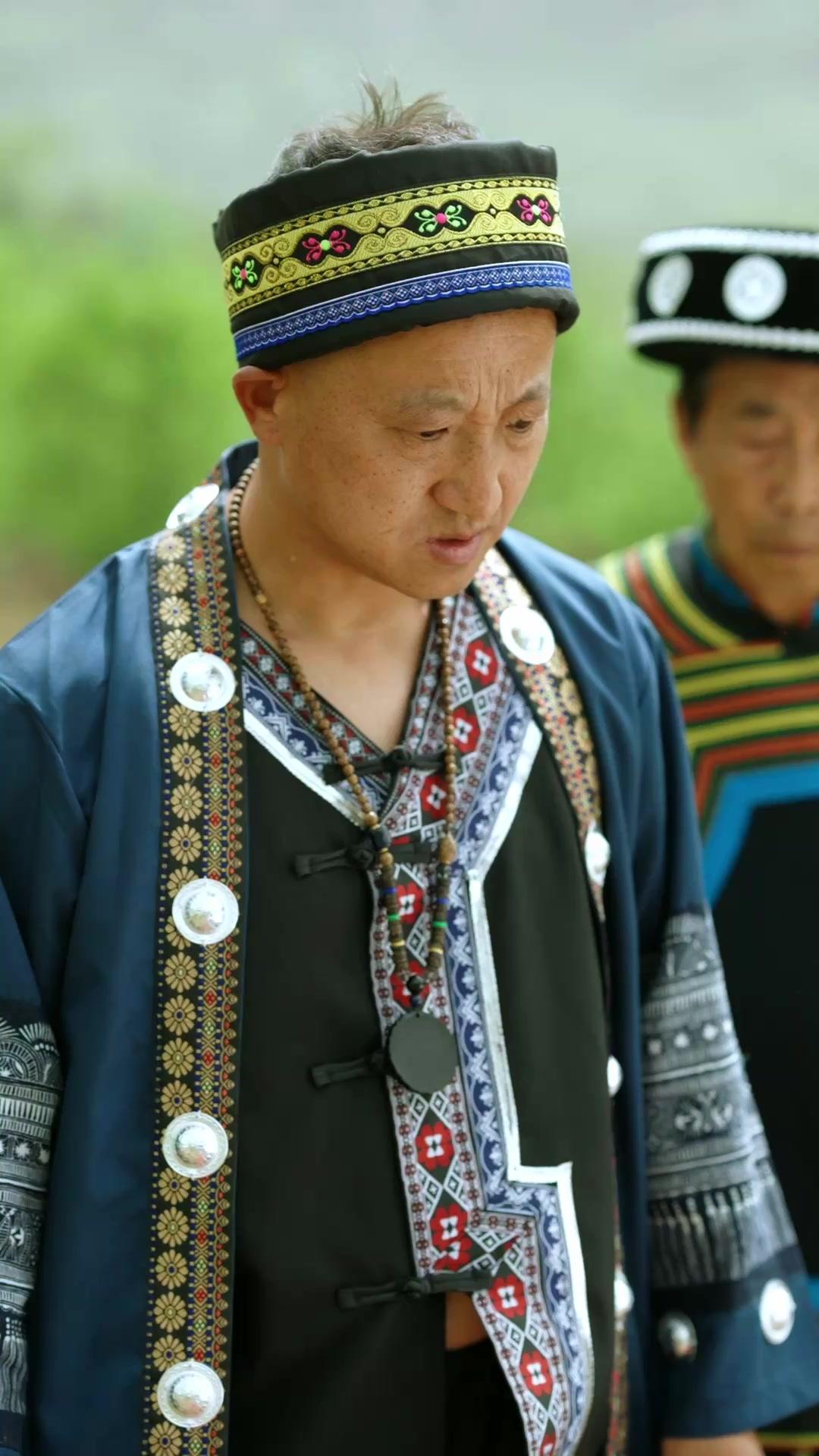 FLEUR DÉCHUE, ÂME EN COLÈRE