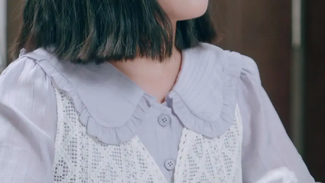 Red Leather & Red Flags in the Backseat