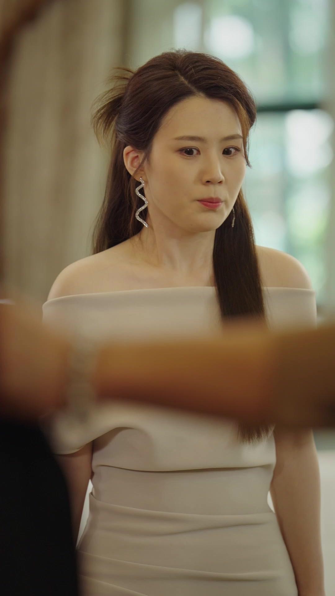 Dua Wajah Sang Putri