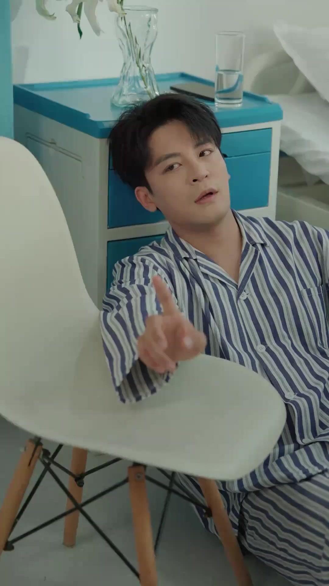 (Sulih suara)Cinta Retak Tak Sempurna