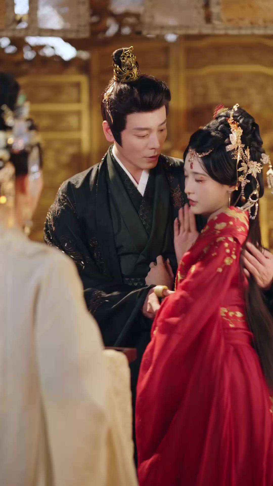 Las hermanas renacen en la guerra del palacio