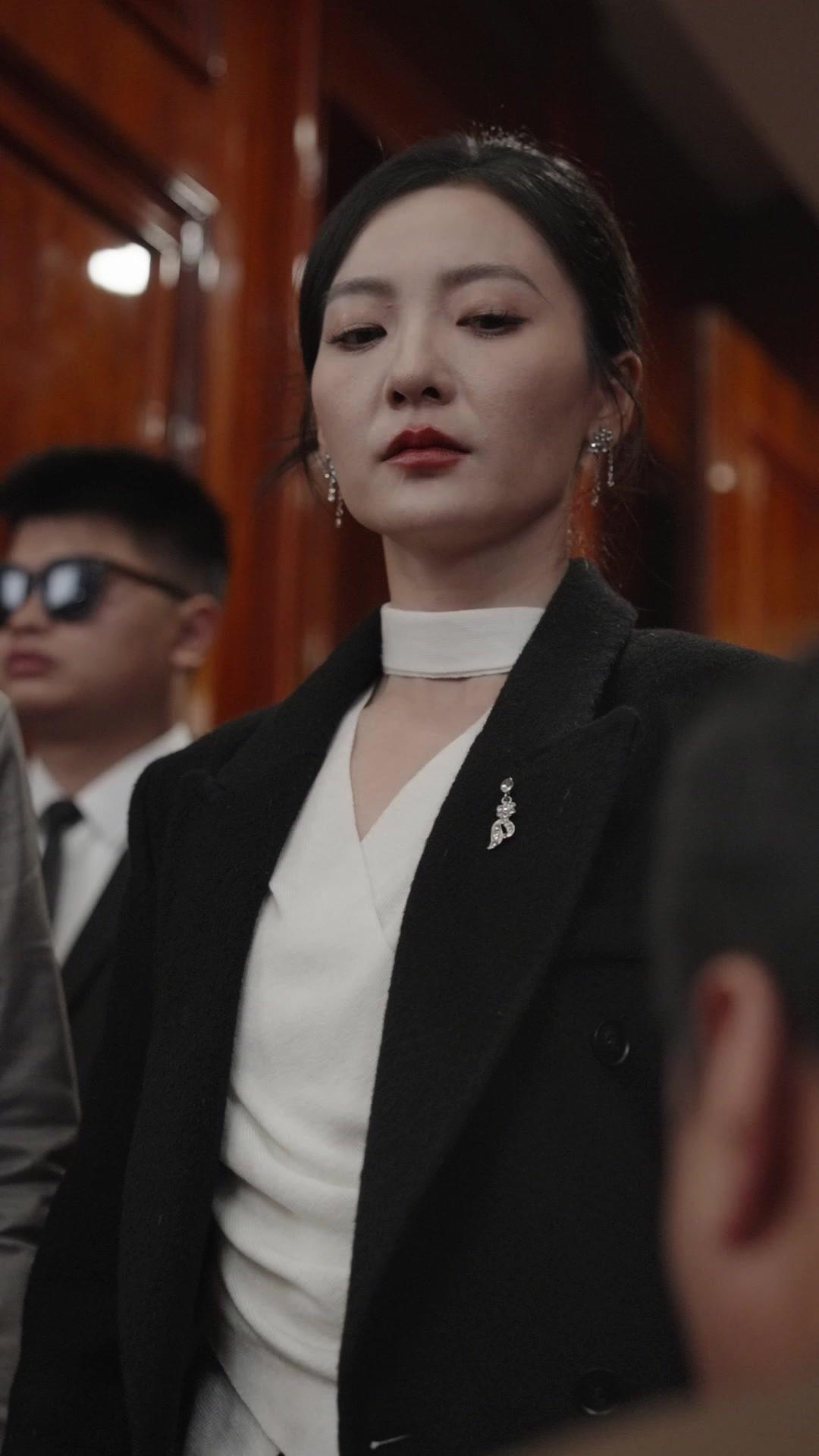 Reborn to Pick: Genius Son or Grateful Girl?