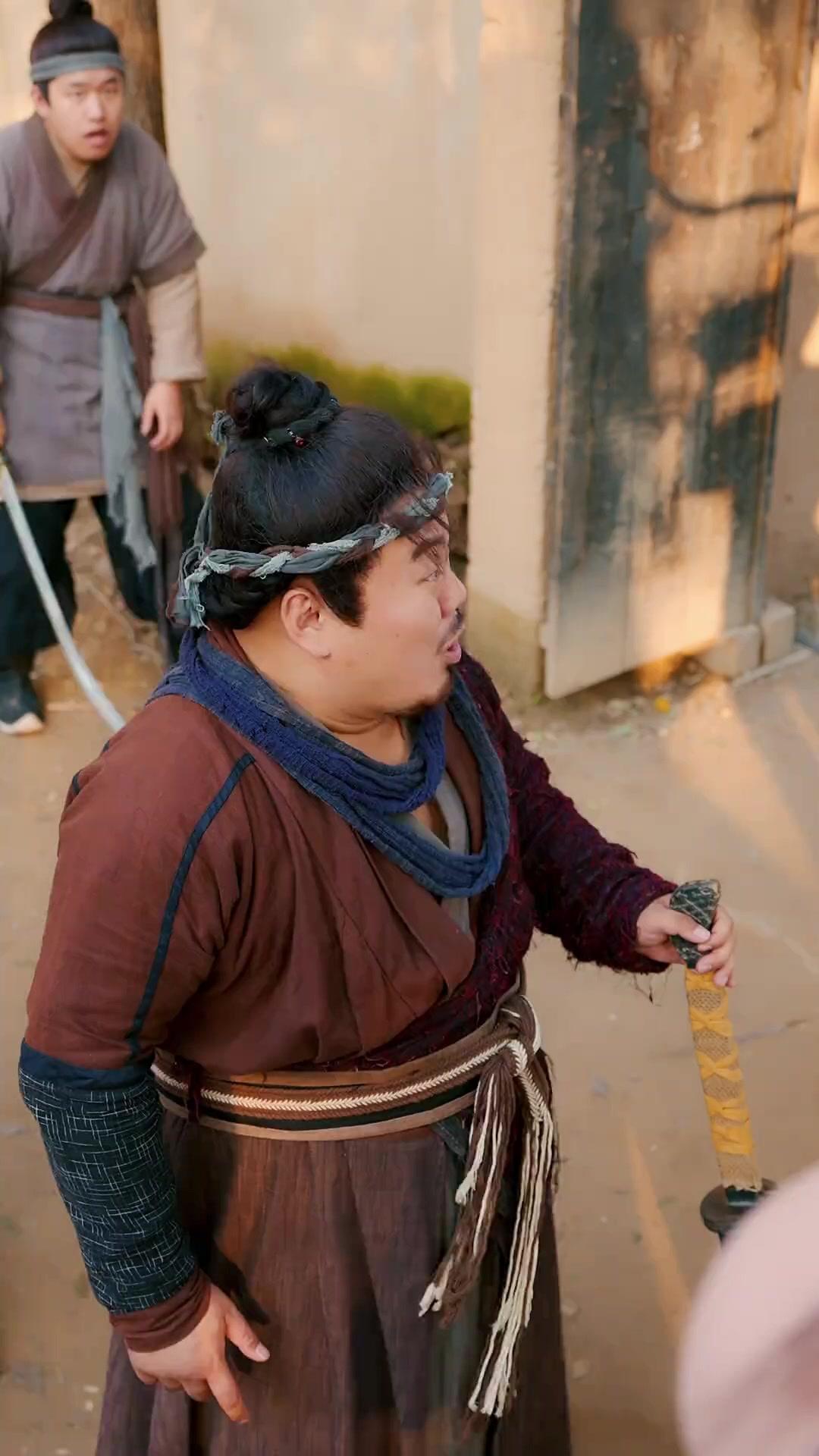 (Dublajlı)Cennetin Bahçesinden, Kıtlık Toprağına