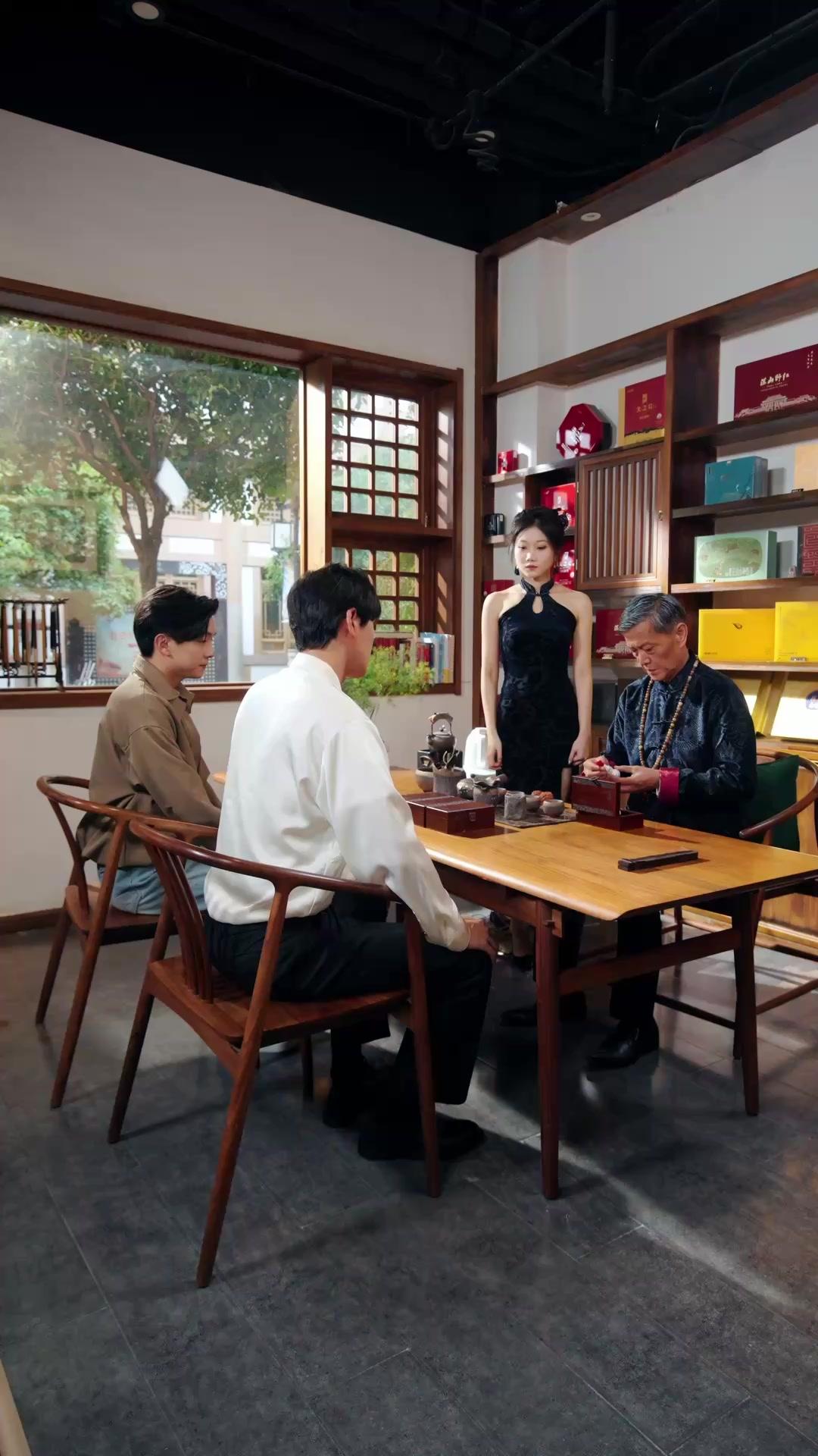 O Imortal de Ouro e a Esposa Muda