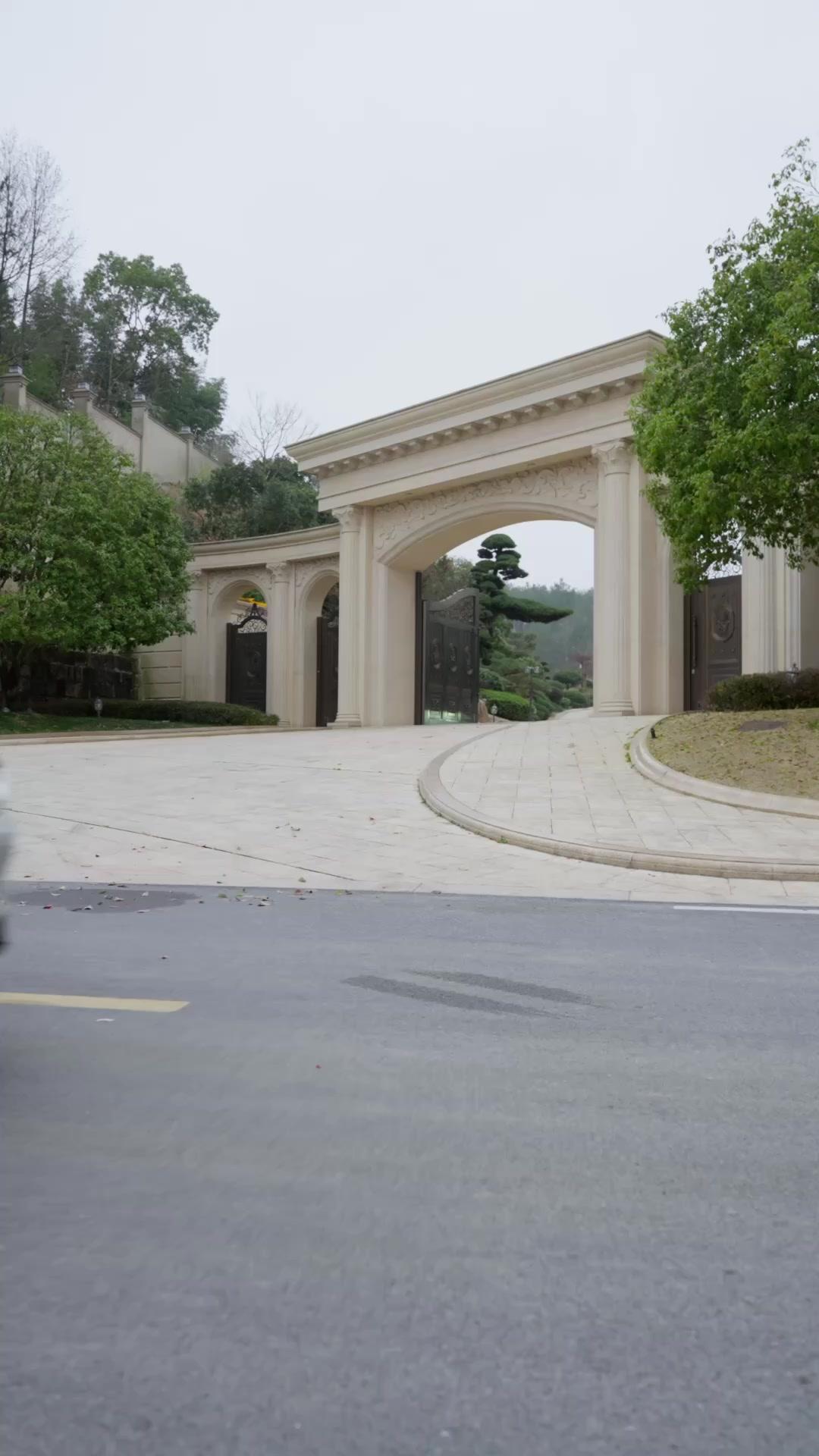 Beni Korumaya Gelen Tanrı