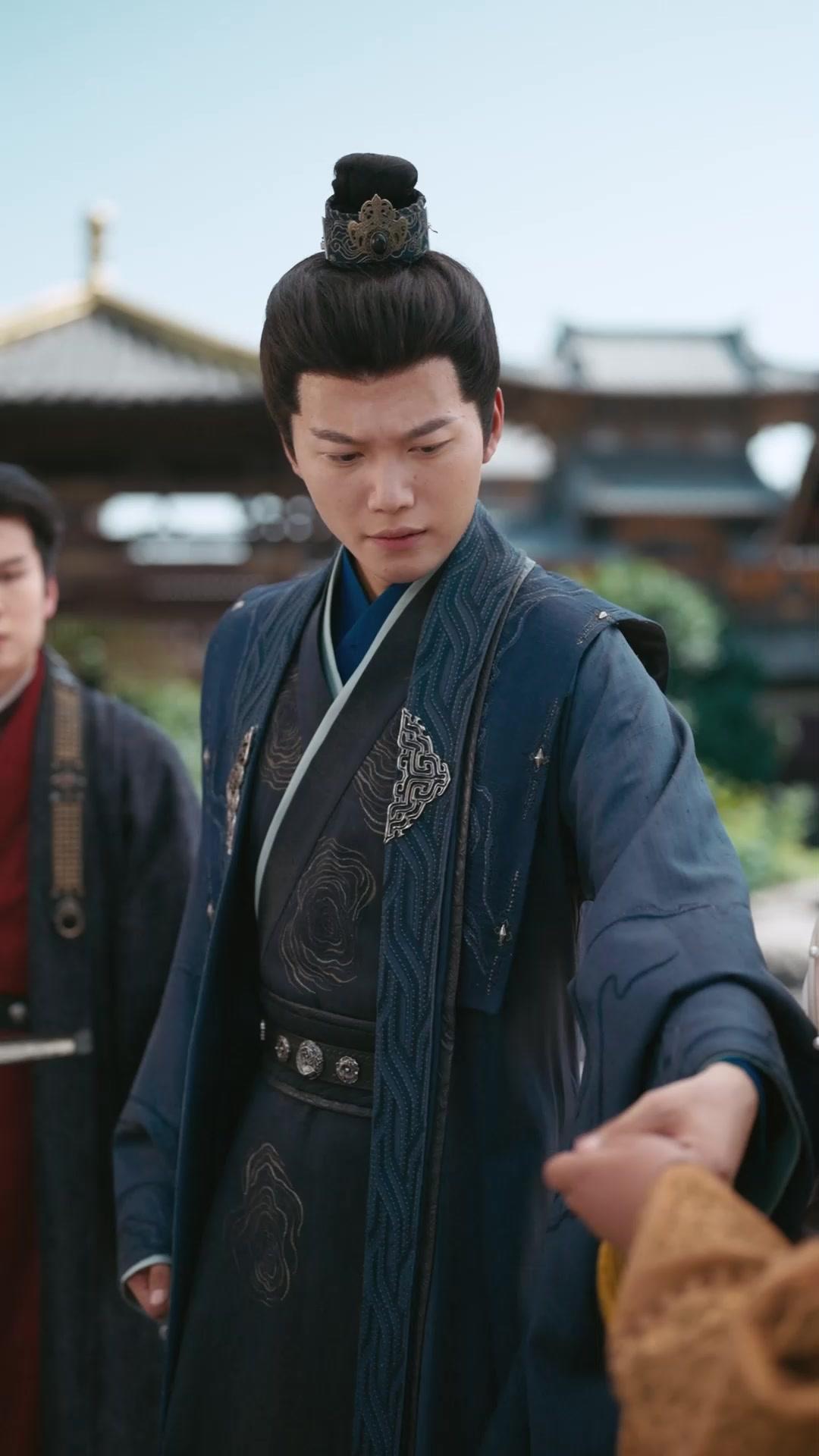 담장 너머의 운명