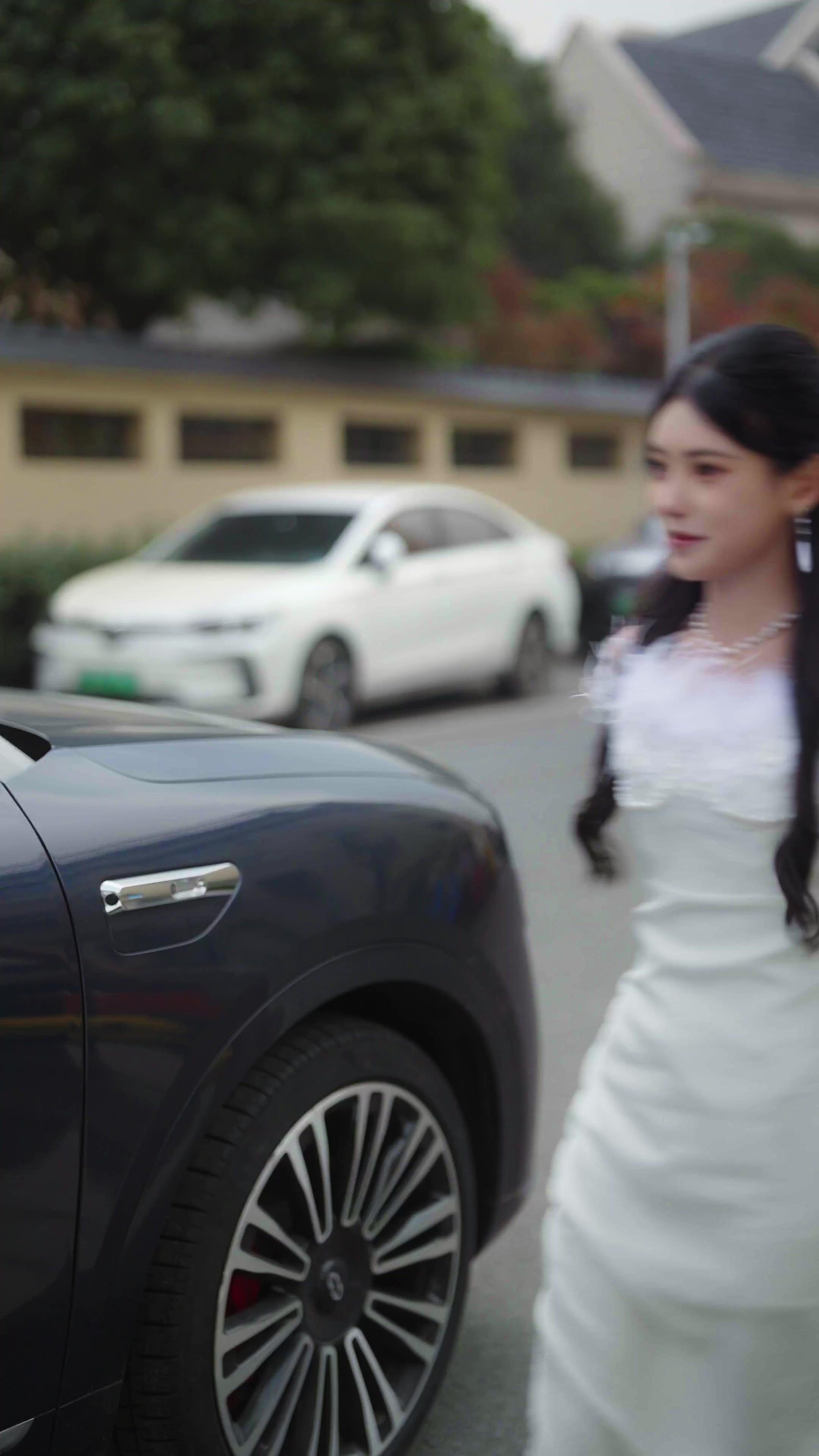 Contract? Oops, I’m in Love!