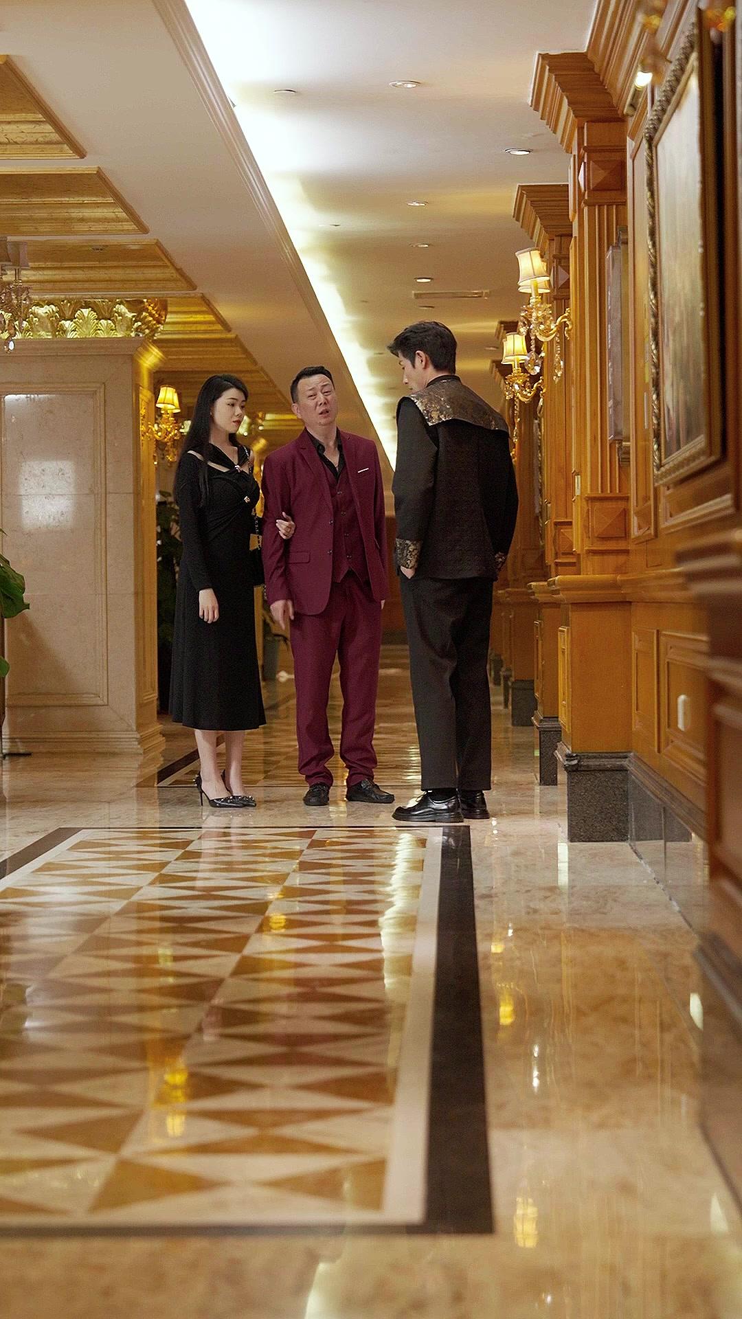  Satpam Yang Punya 3 Tunangan Cantik 