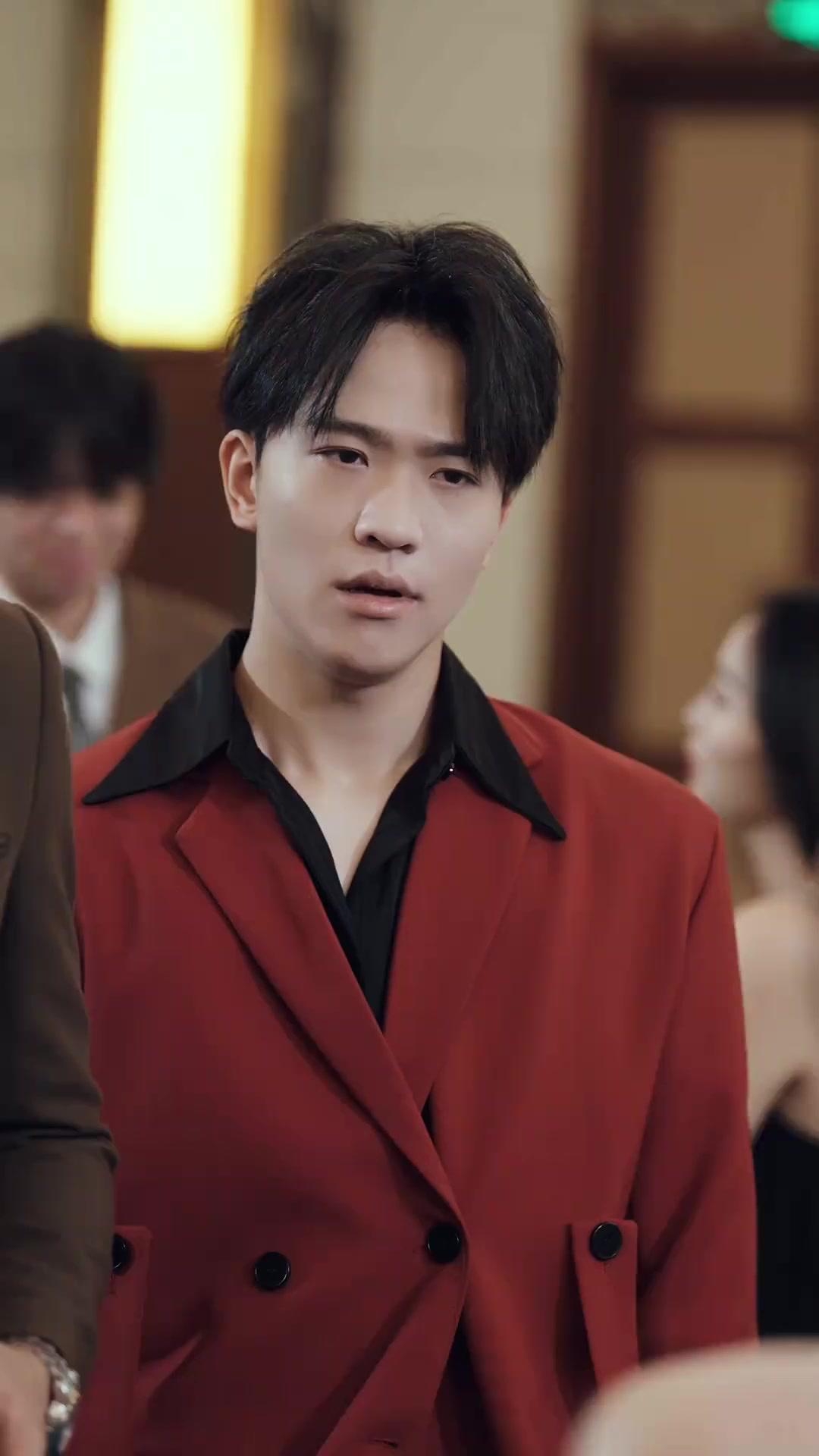 Sangre verdadera, amor falso