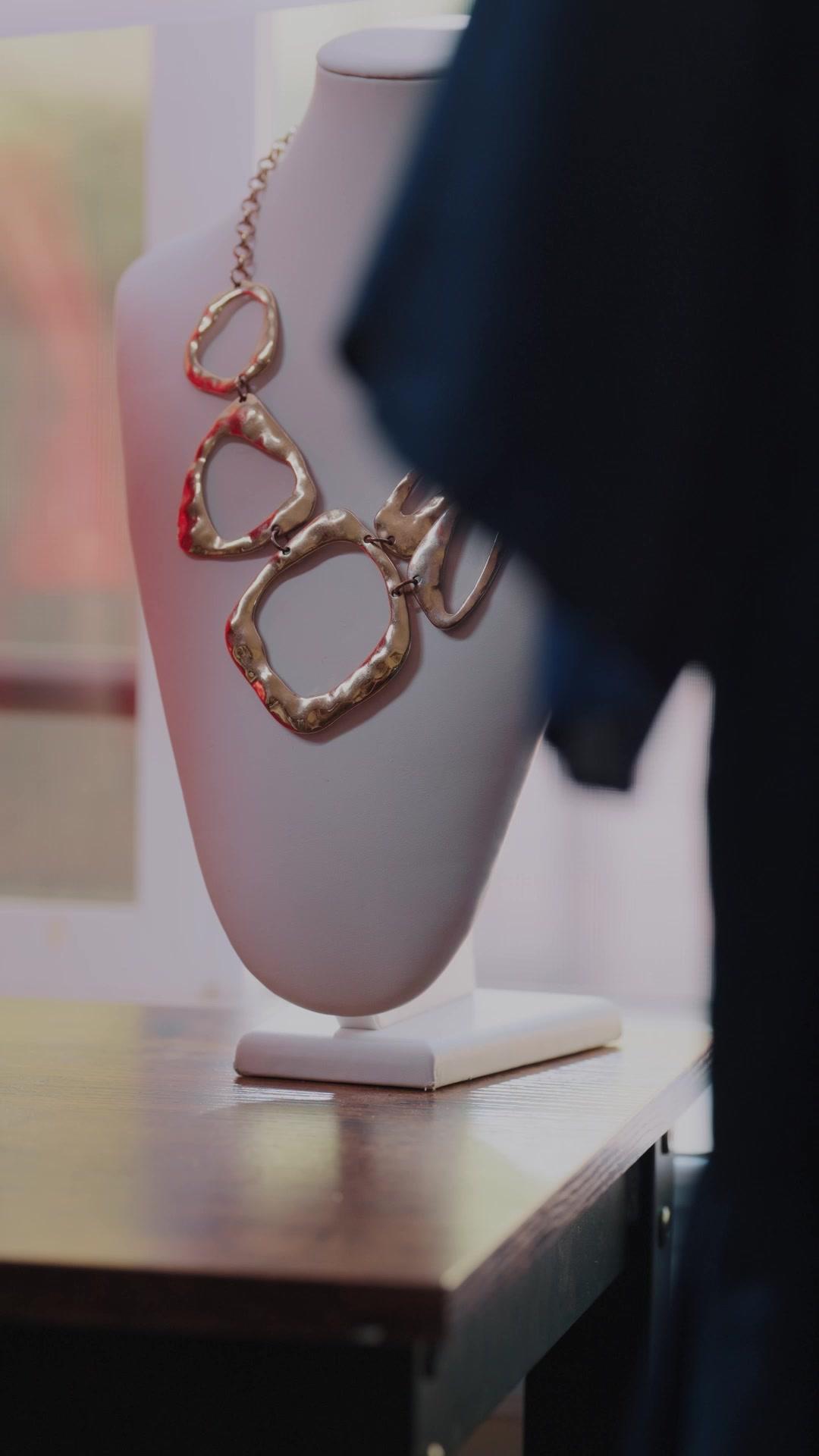 DAISY DANS LA CHAMBRE DU REVOLVER